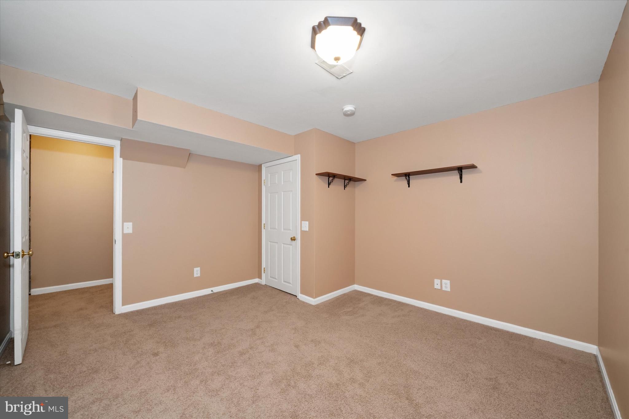 CRICKLEWOOD - Residential