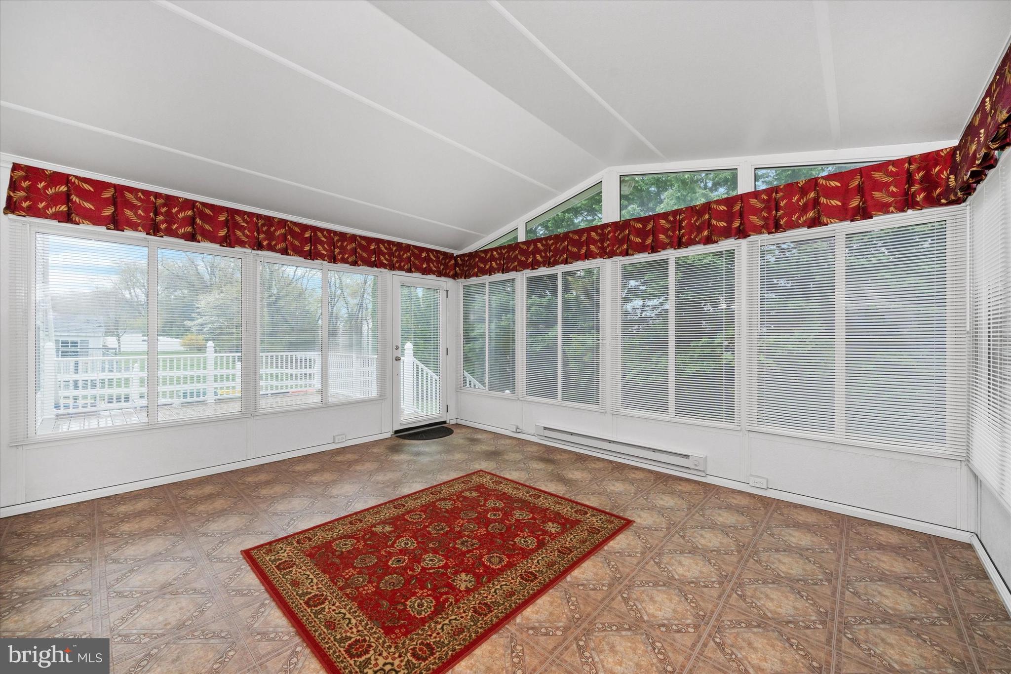 CRICKLEWOOD - Residential