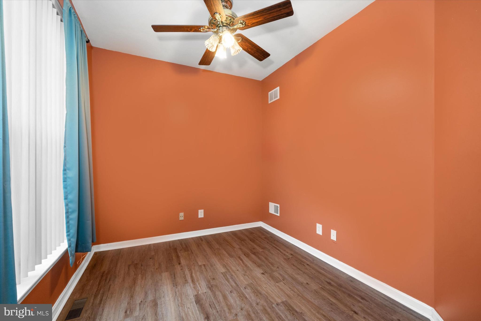 CRICKLEWOOD - Residential