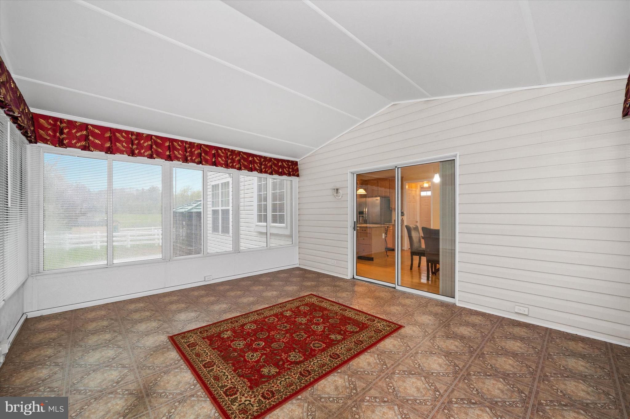 CRICKLEWOOD - Residential