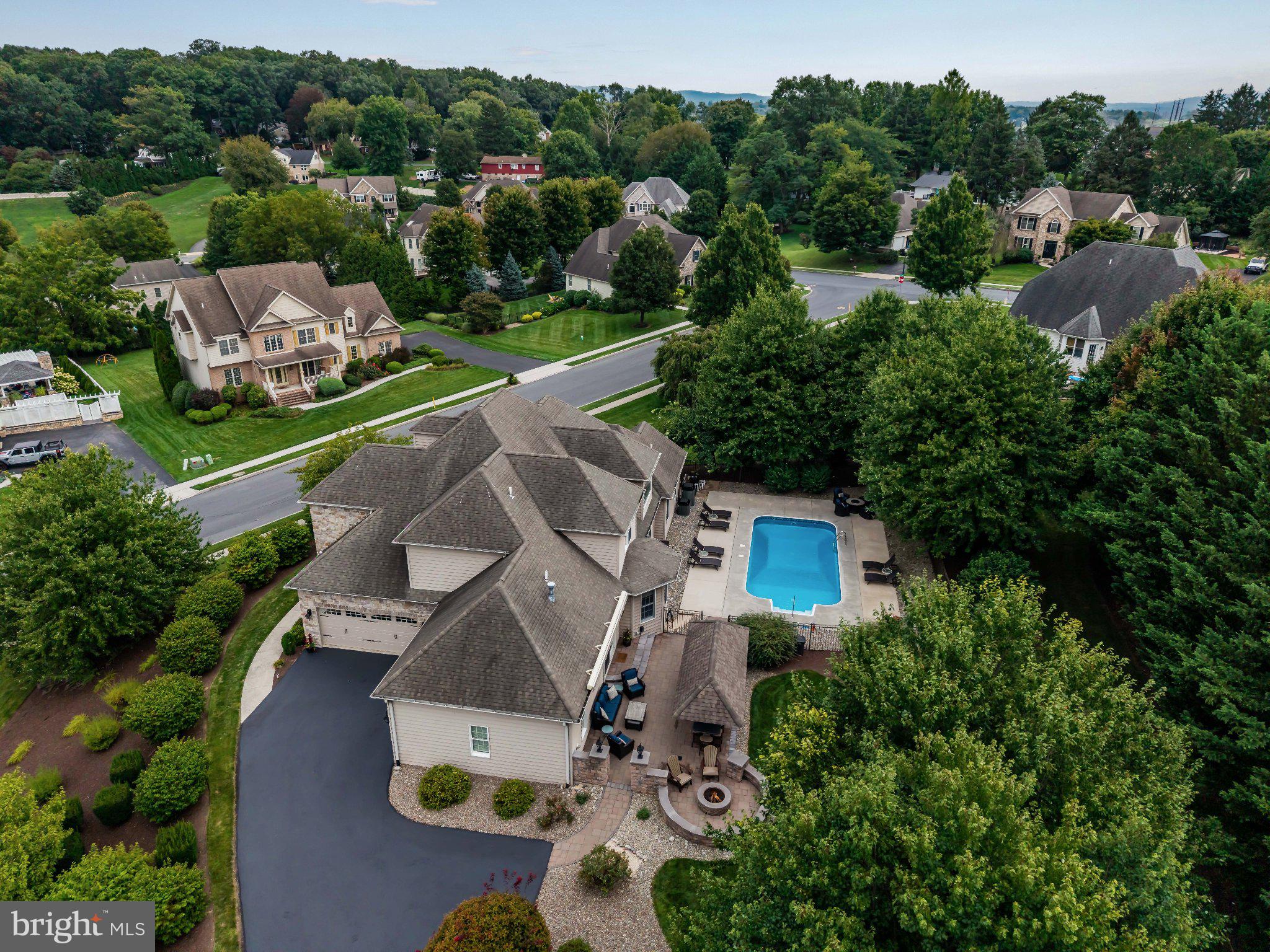 5103 MAPLE LEAF COURT