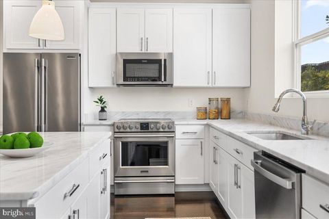 3312 9TH NE WASHINGTON DC 20017