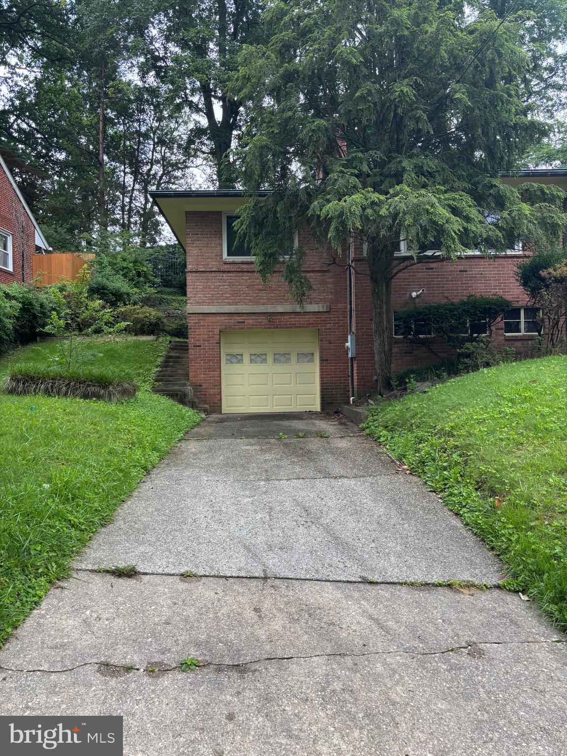 1366 LEEGATE ROAD NW