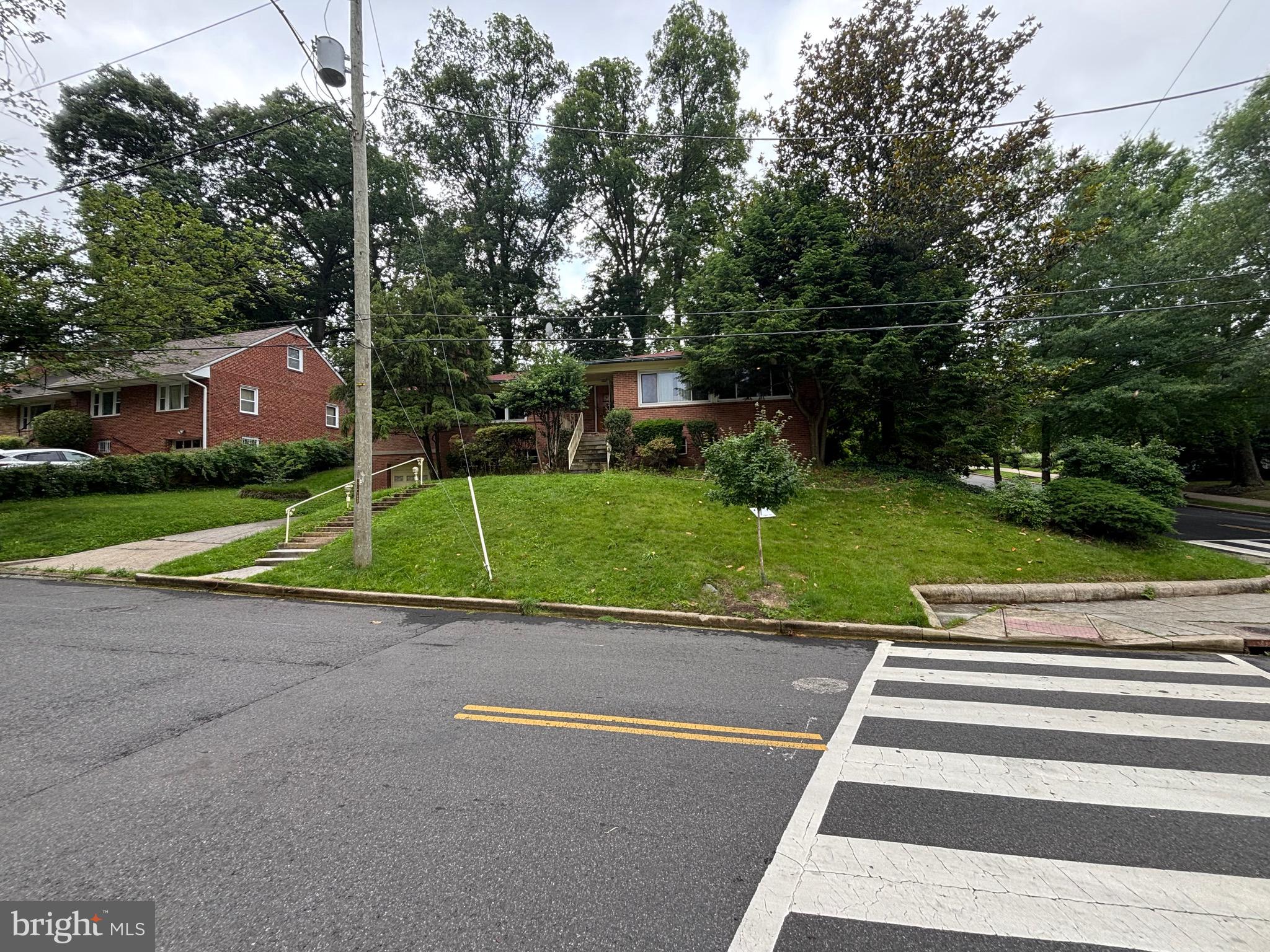 1366 LEEGATE ROAD NW