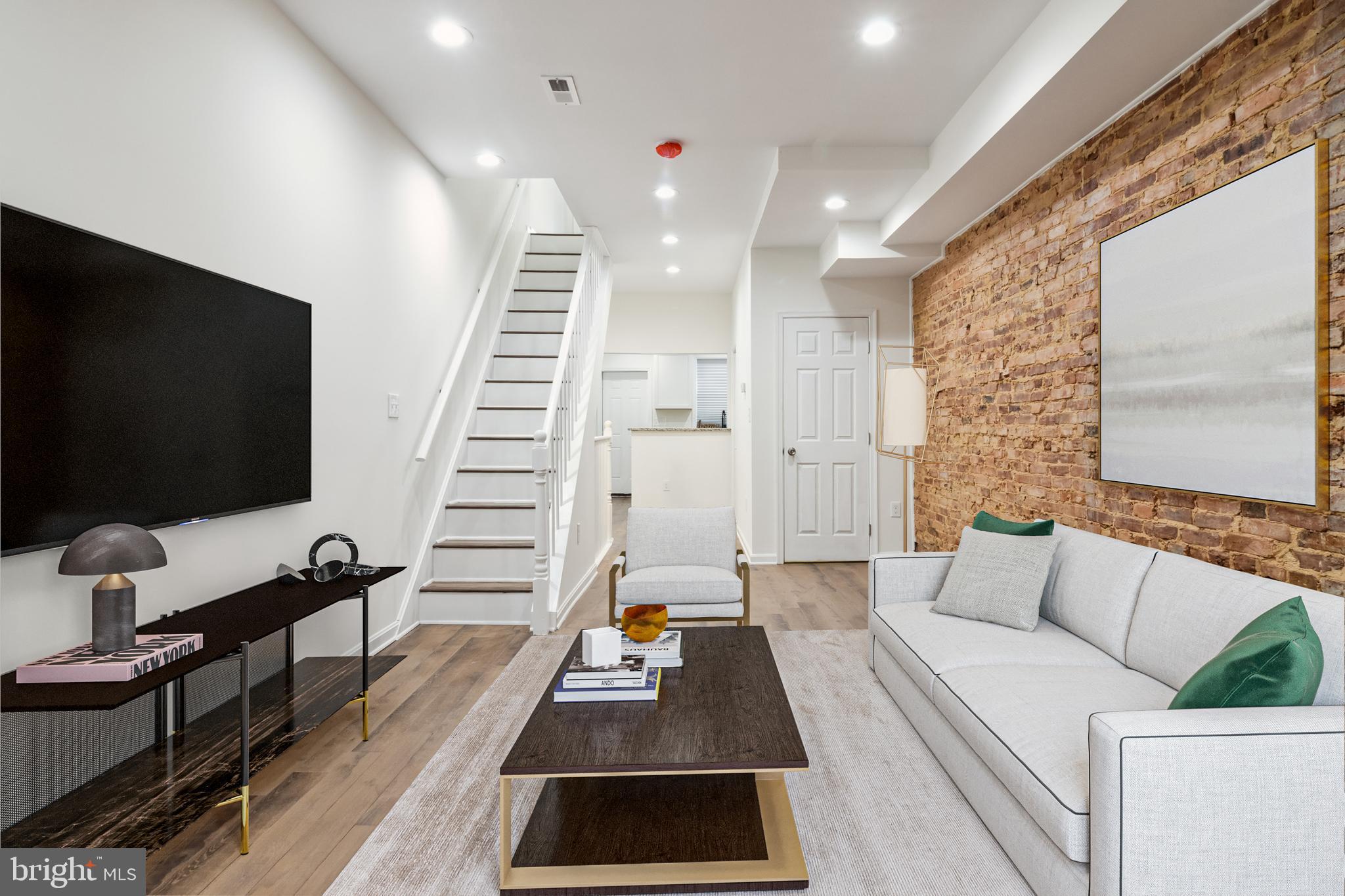 MIDDLE EAST - Residential Lease