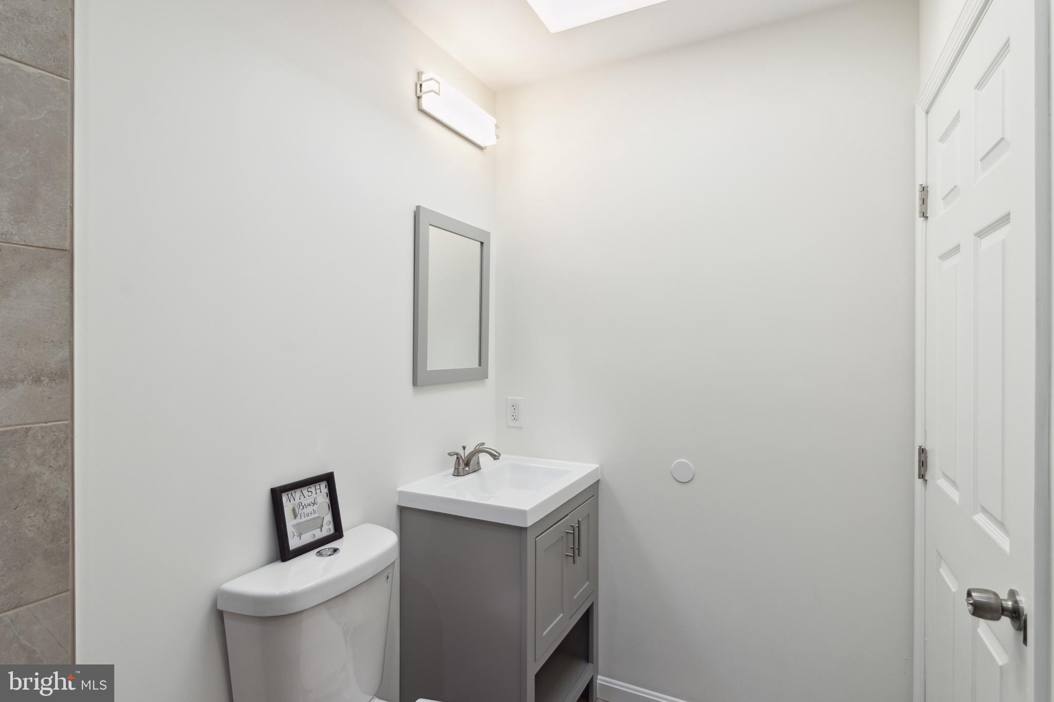 MIDDLE EAST - Residential Lease