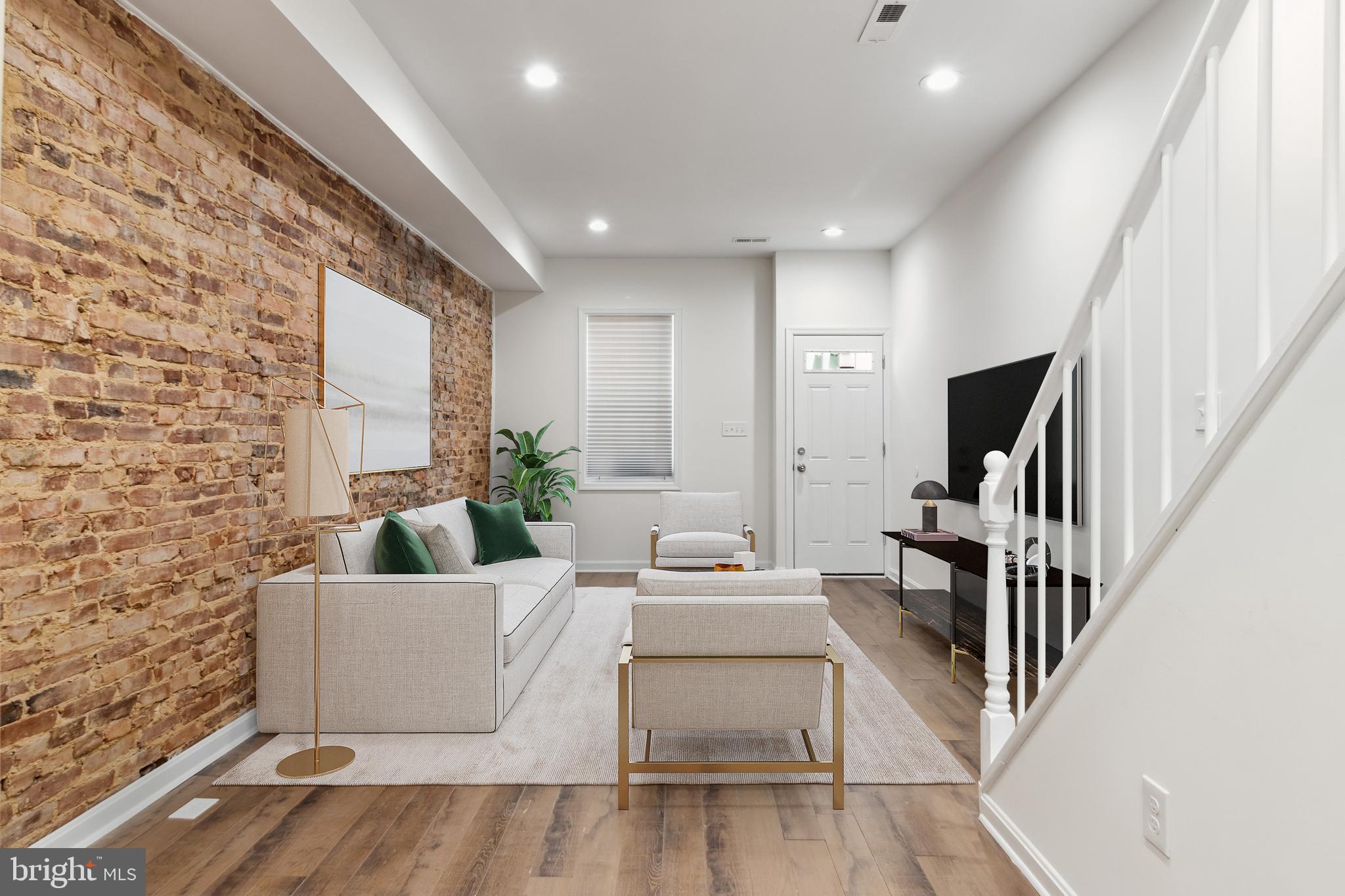 MIDDLE EAST - Residential Lease