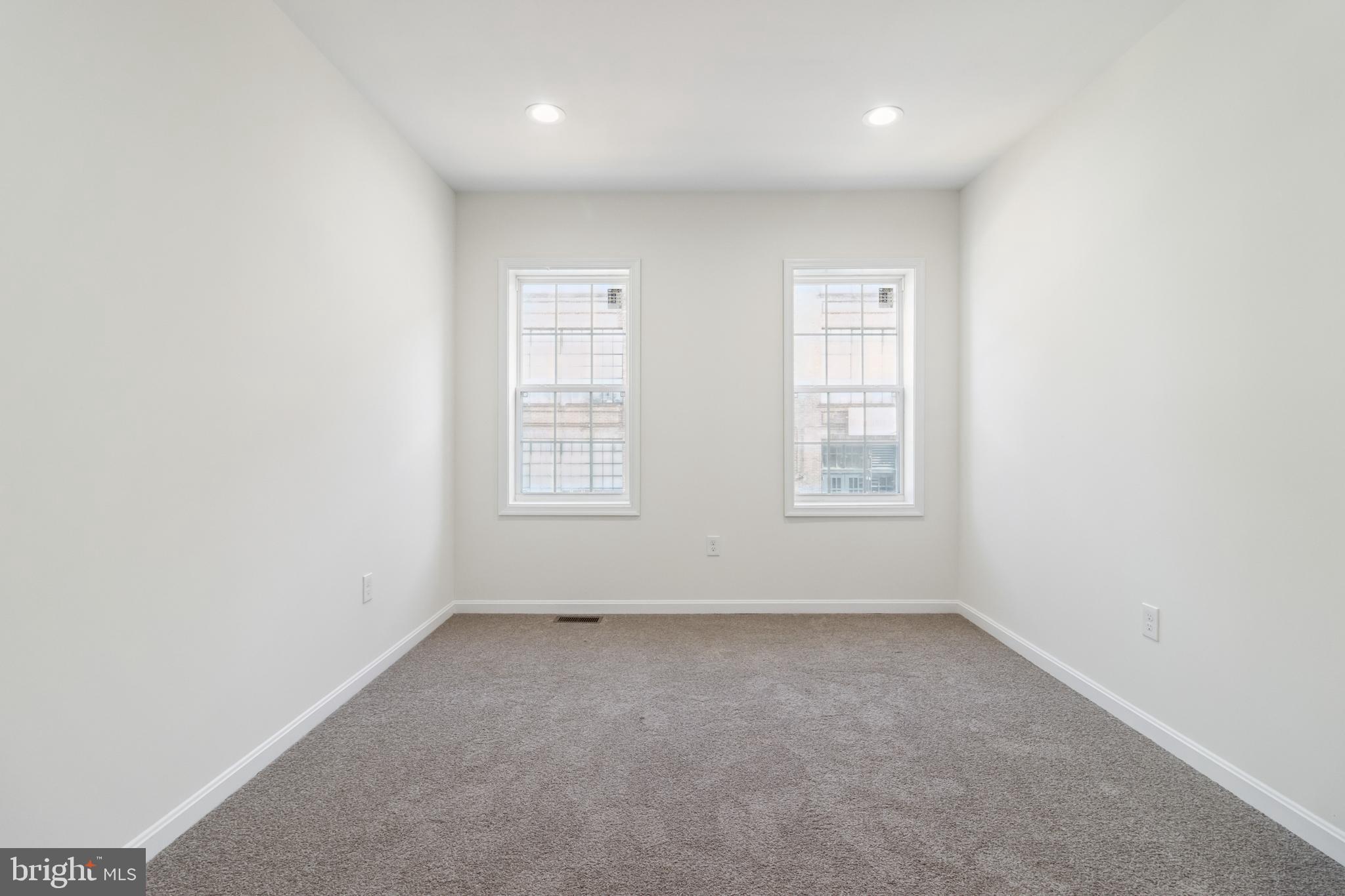 MIDDLE EAST - Residential Lease