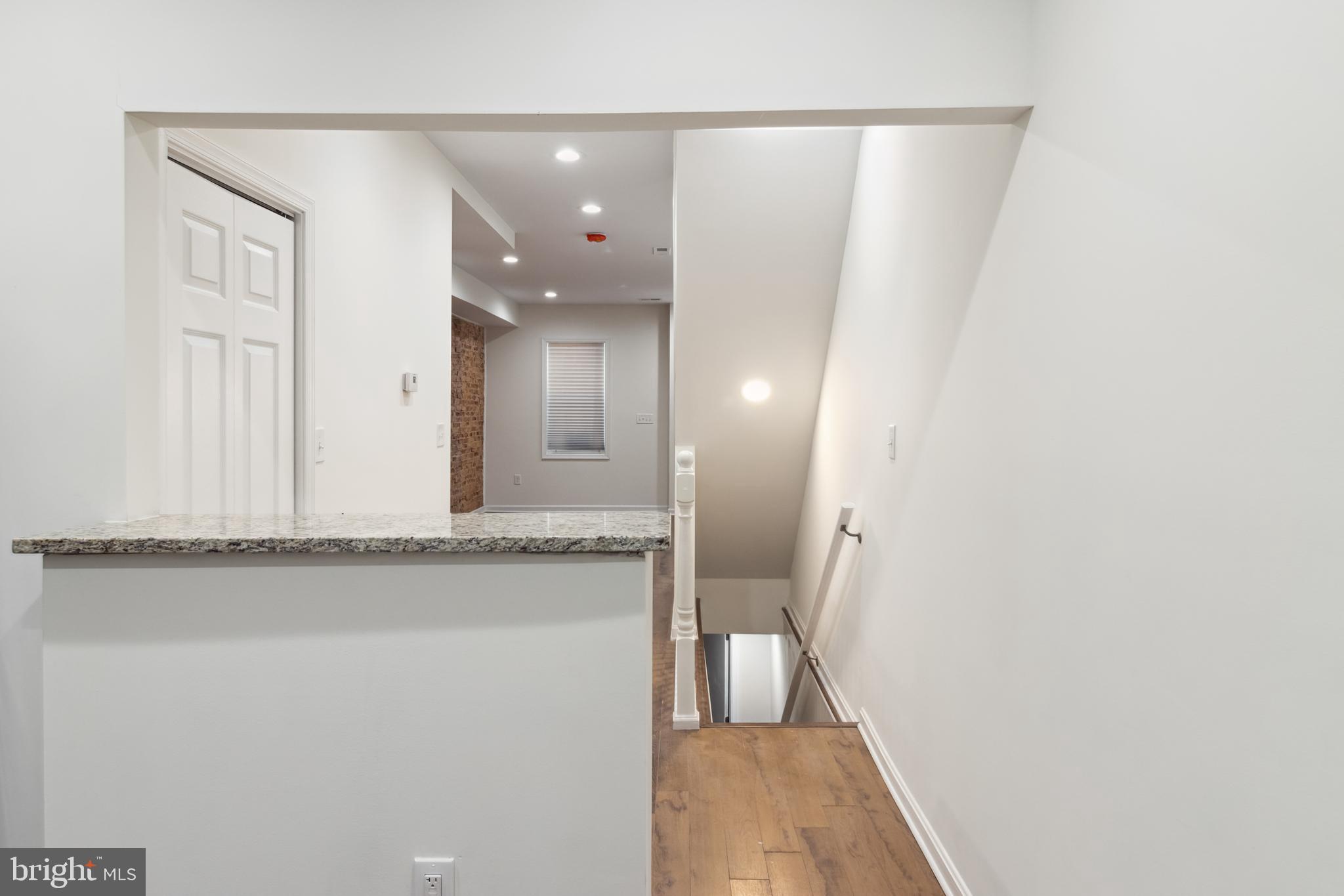 MIDDLE EAST - Residential Lease