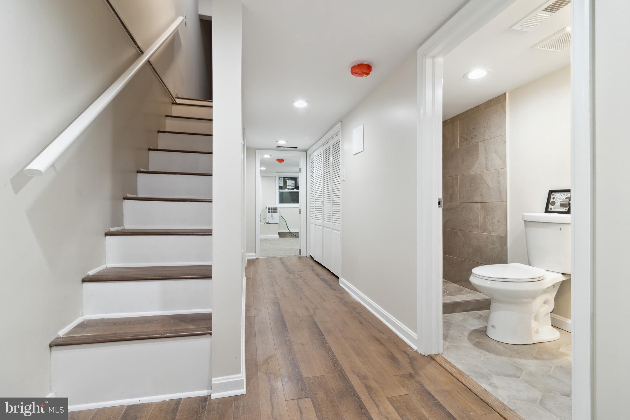 MIDDLE EAST - Residential Lease