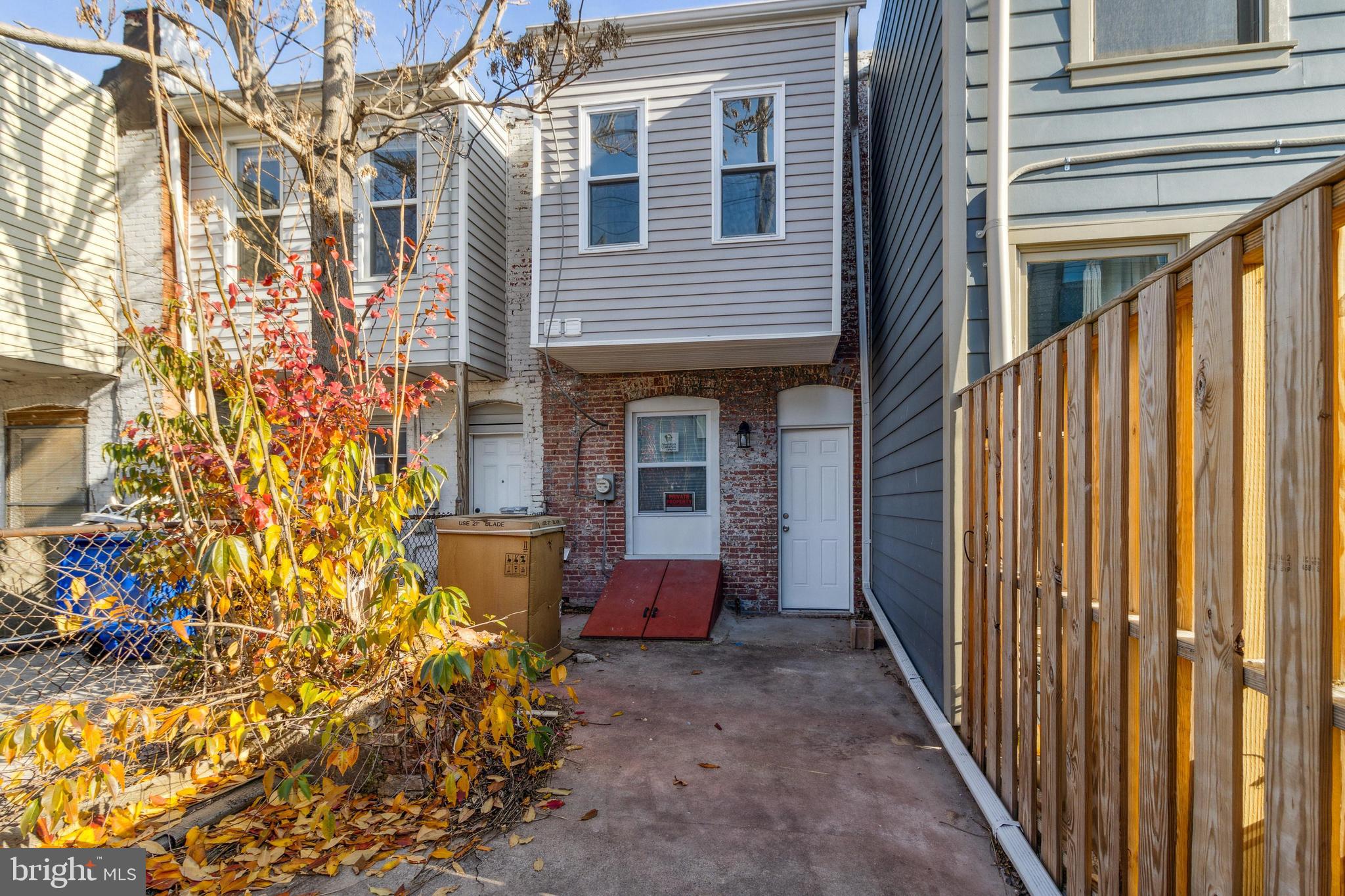 MIDDLE EAST - Residential Lease