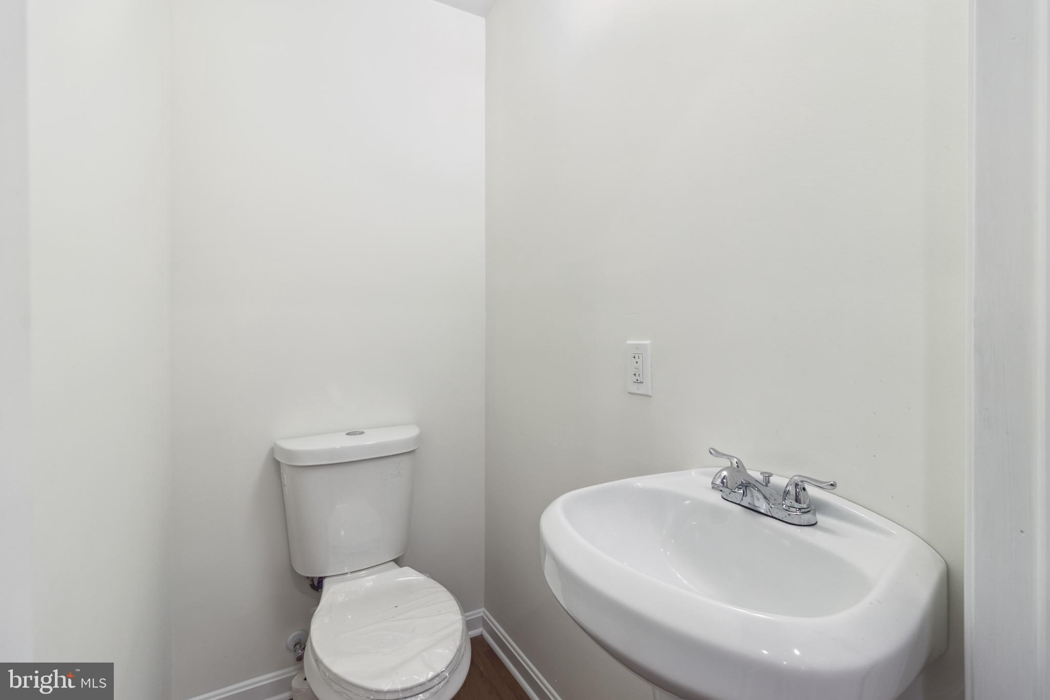 MIDDLE EAST - Residential Lease