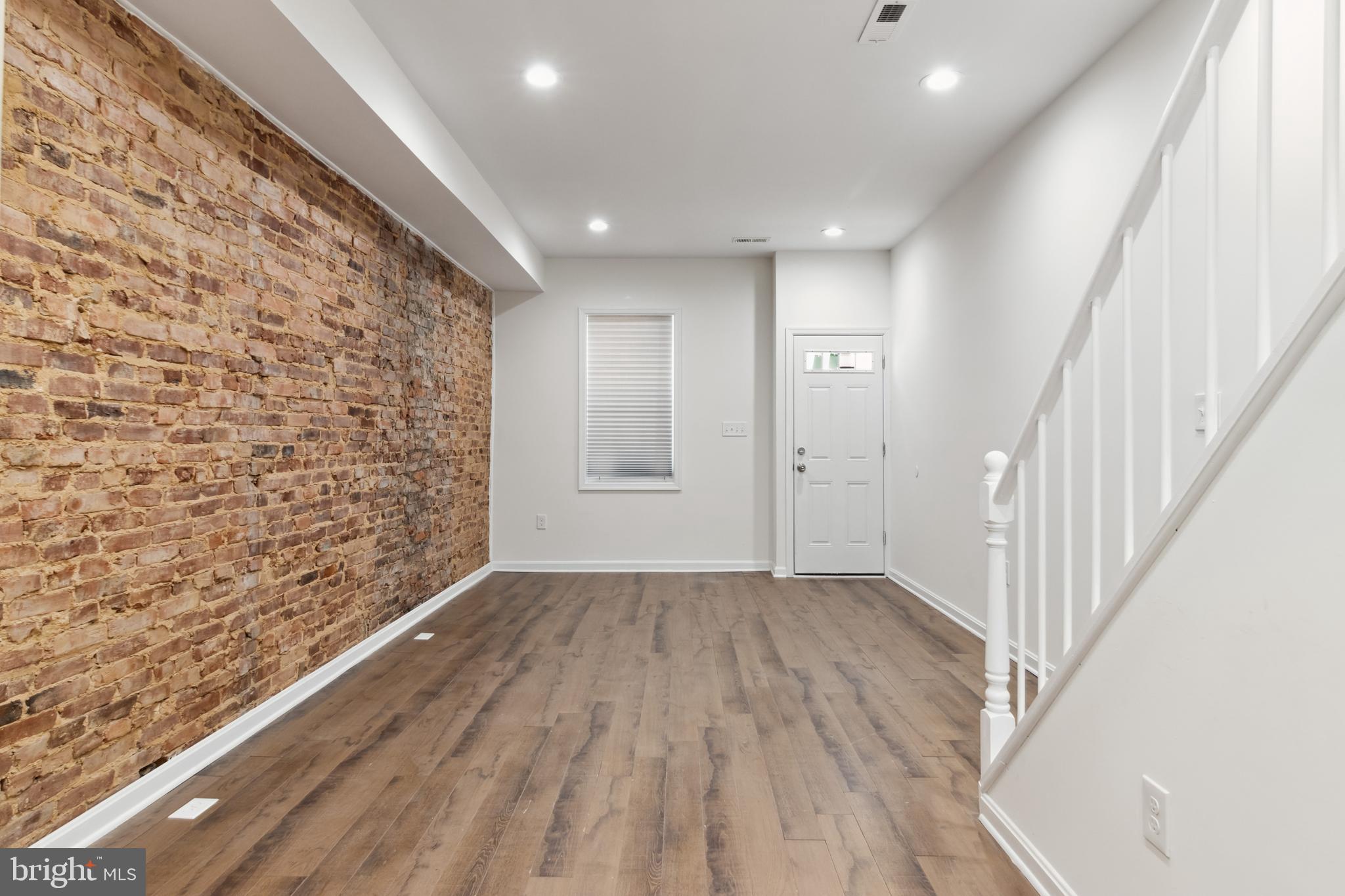 MIDDLE EAST - Residential Lease