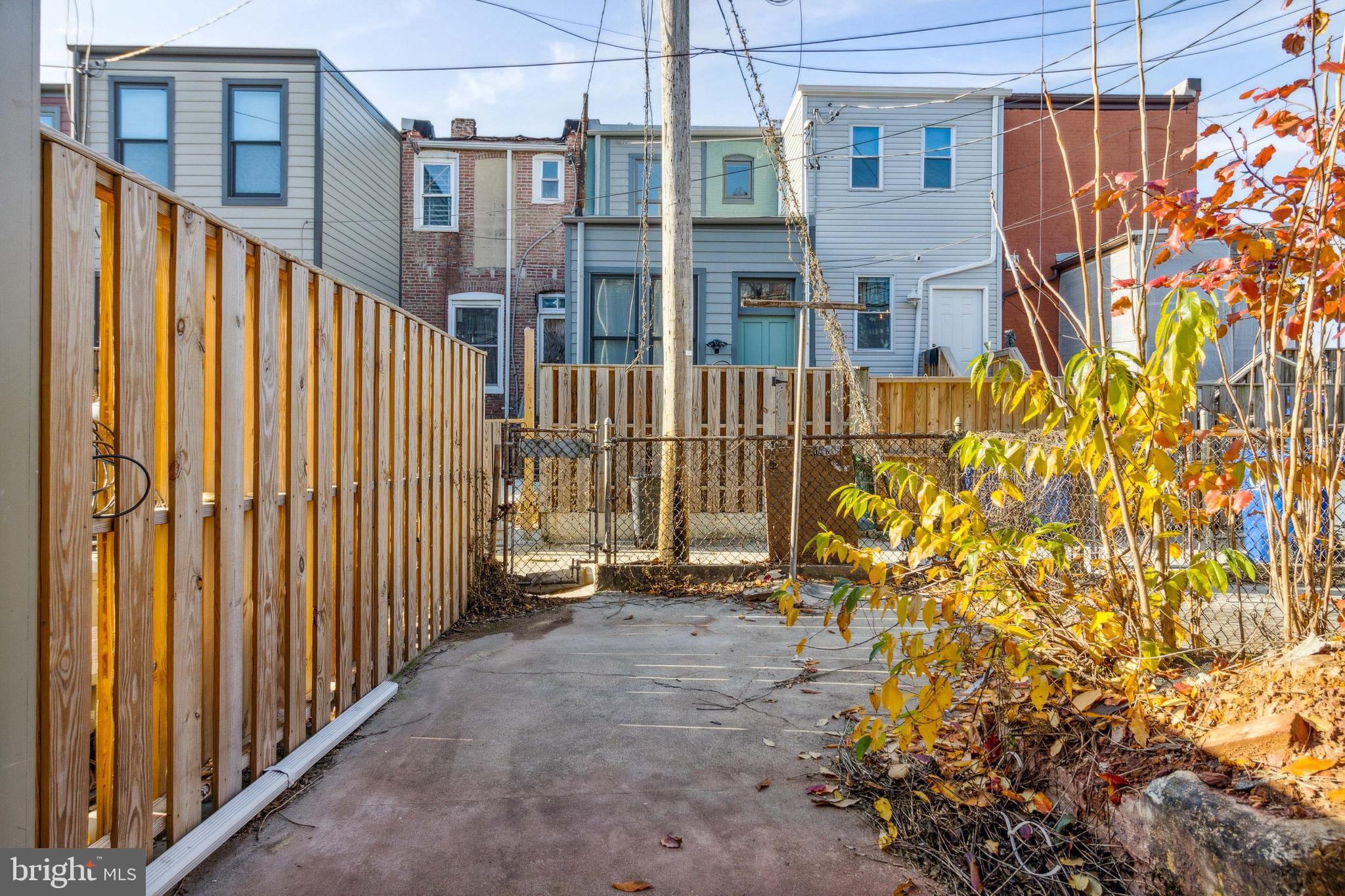 MIDDLE EAST - Residential Lease