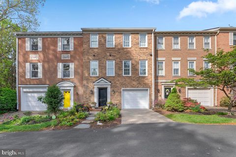 2512 N HARRISON STREET ARLINGTON VA 22207