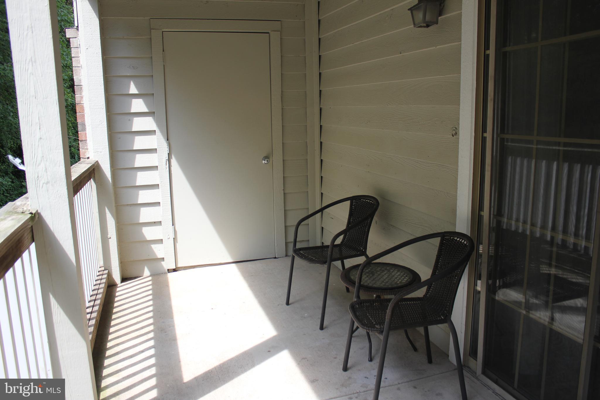 PENDERBROOK SQUARE CONDOMINIUMS - Residential Lease