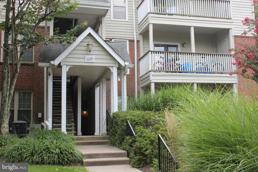 Beautiful 1-Bedroom Condo for Rent in Penderbrook – Fantastic Fairfax Location!
The perfect blend of comfort and convenience in this well-maintained 1-bedroom, 1-bathroom condo in the vibrant Penderbrook community. This inviting home offers everything you need for effortless living.
The cozy living room features a charming fireplace, creating a warm and welcoming atmosphere for relaxing or entertaining. The kitchen includes a stove, microwave, dishwasher, and refrigerator. A spacious bedroom with a ceiling fan, and a closet.

Additional highlights include an in-unit washer and dryer, a private balcony perfect for morning coffee, and access to top-tier community amenities such as a clubhouse, two fitness centers, two outdoor pools, tennis courts, a tot lot, basketball courts, walking trails, and an optional golf course membership. (Golf - tenant expense - NOT INCLUDE IN RENT)
Ideally situated just minutes from Fair Oaks Mall, Fair Lakes Shopping Center, Route 50, I-66, and the Vienna Metro, this home offers unbeatable access to shopping, dining, and commuter routes.