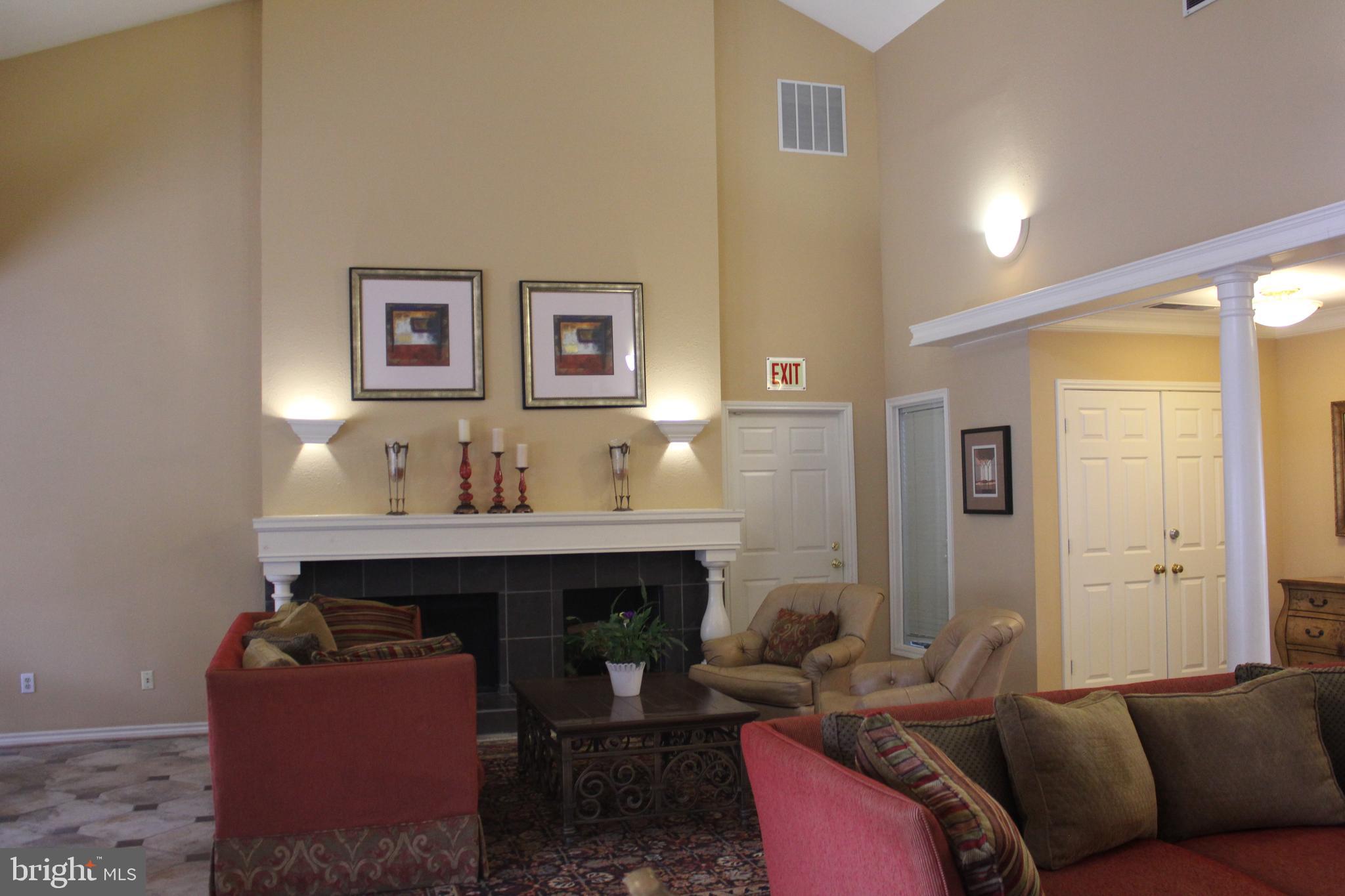 PENDERBROOK SQUARE CONDOMINIUMS - Residential Lease