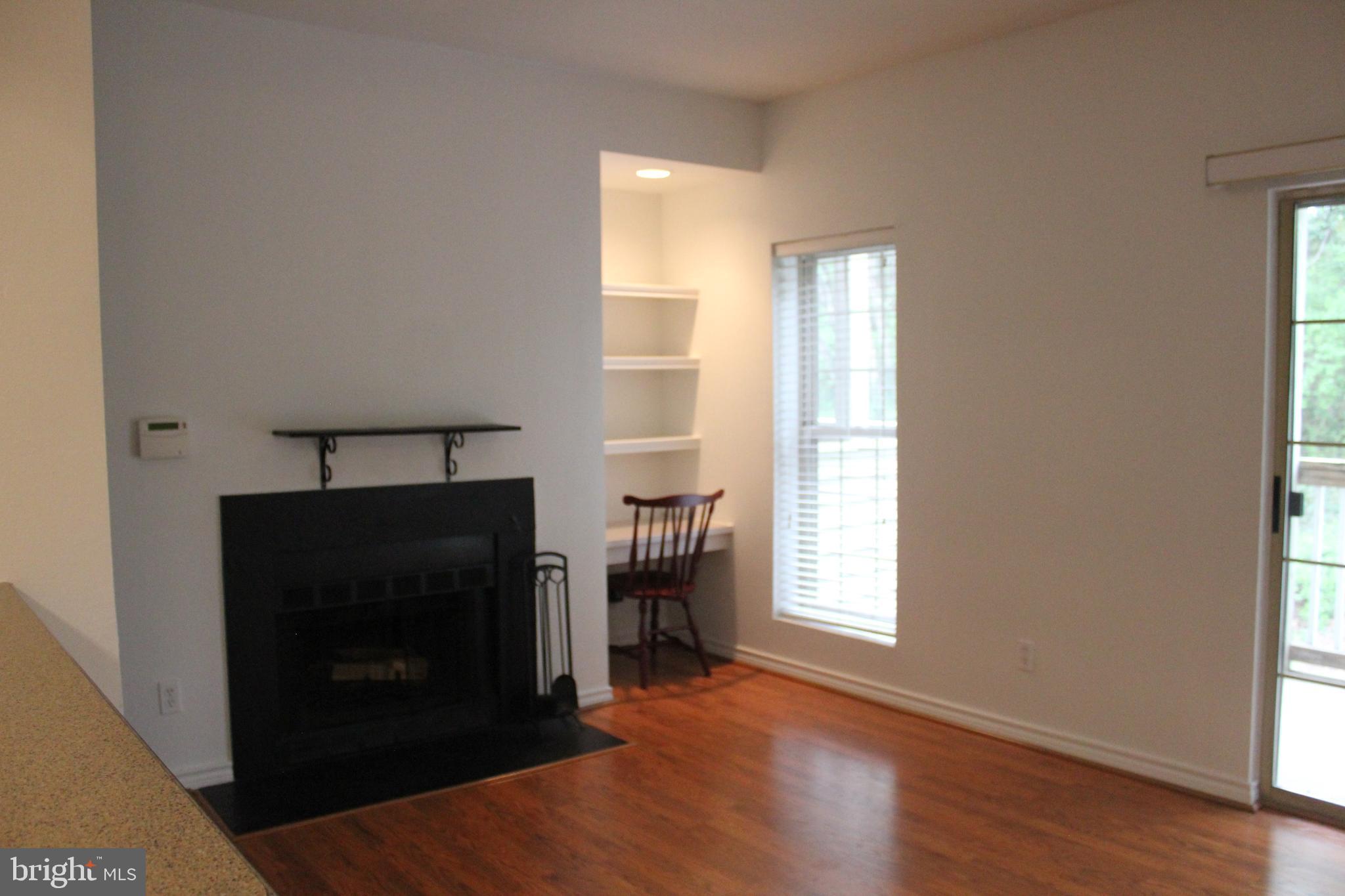 PENDERBROOK SQUARE CONDOMINIUMS - Residential Lease