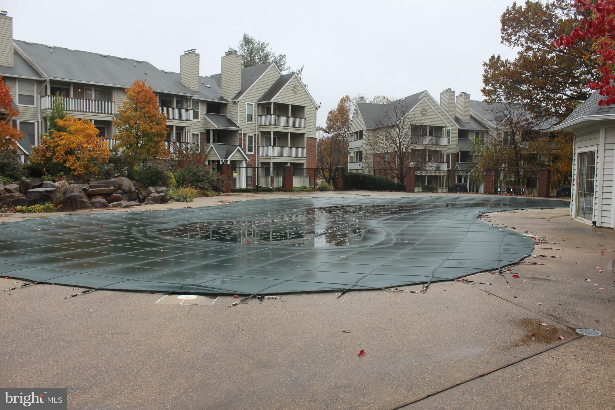 PENDERBROOK SQUARE CONDOMINIUMS - Residential Lease