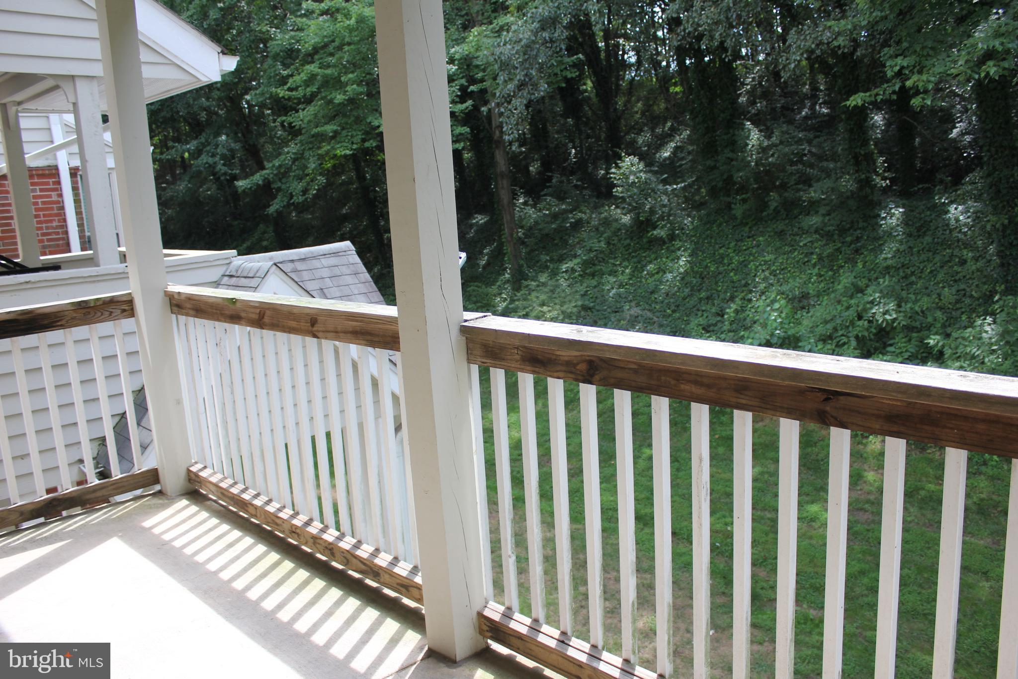 PENDERBROOK SQUARE CONDOMINIUMS - Residential Lease