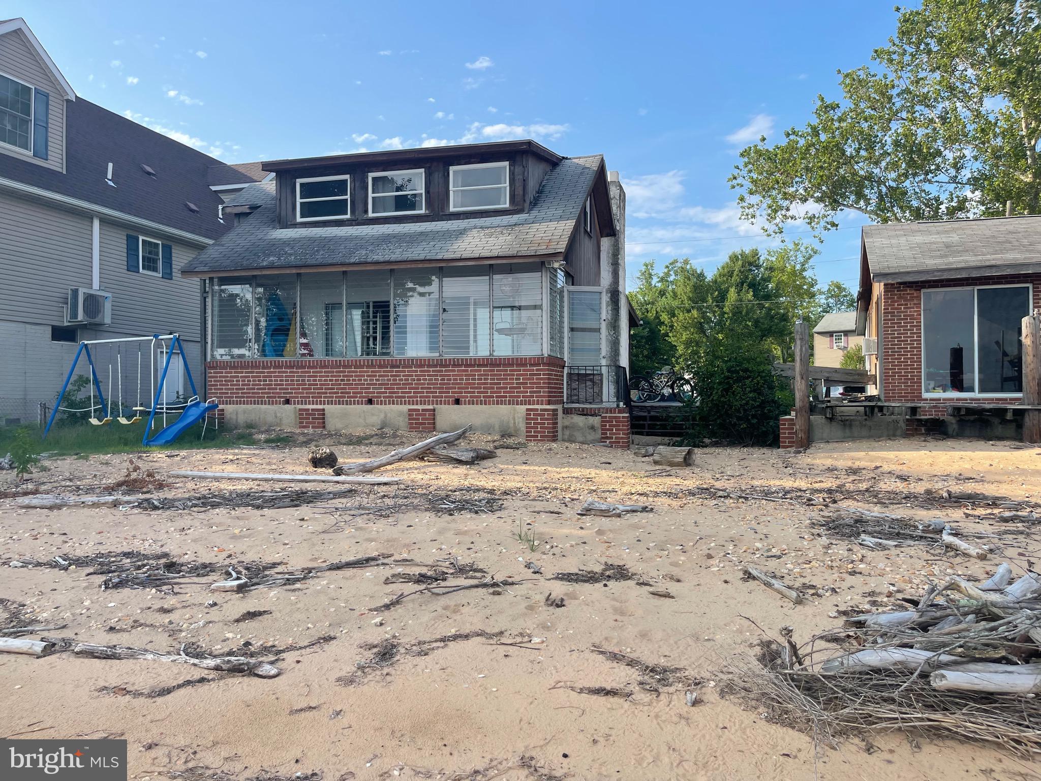 COULTERS POINT - Residential