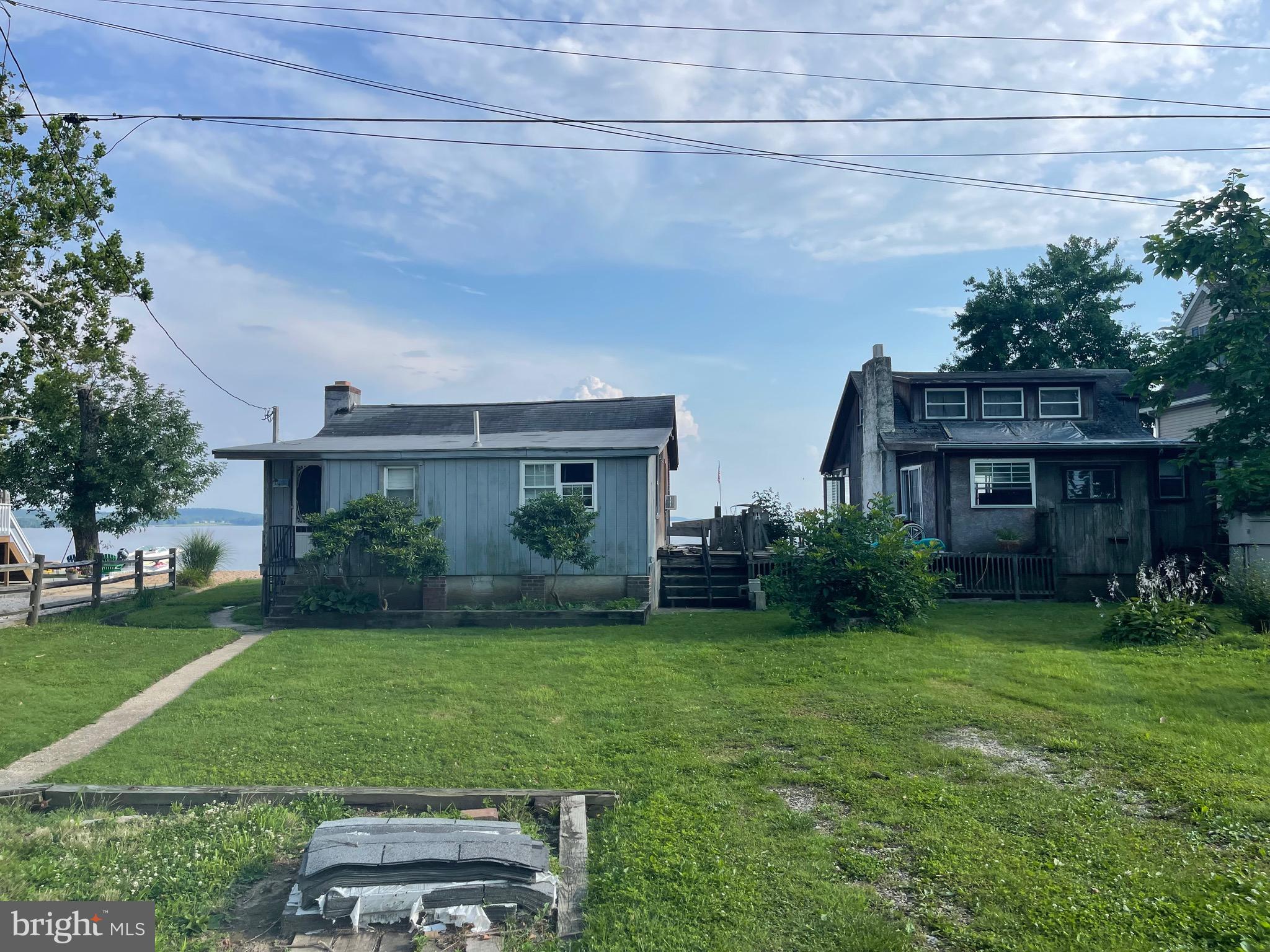 COULTERS POINT - Residential