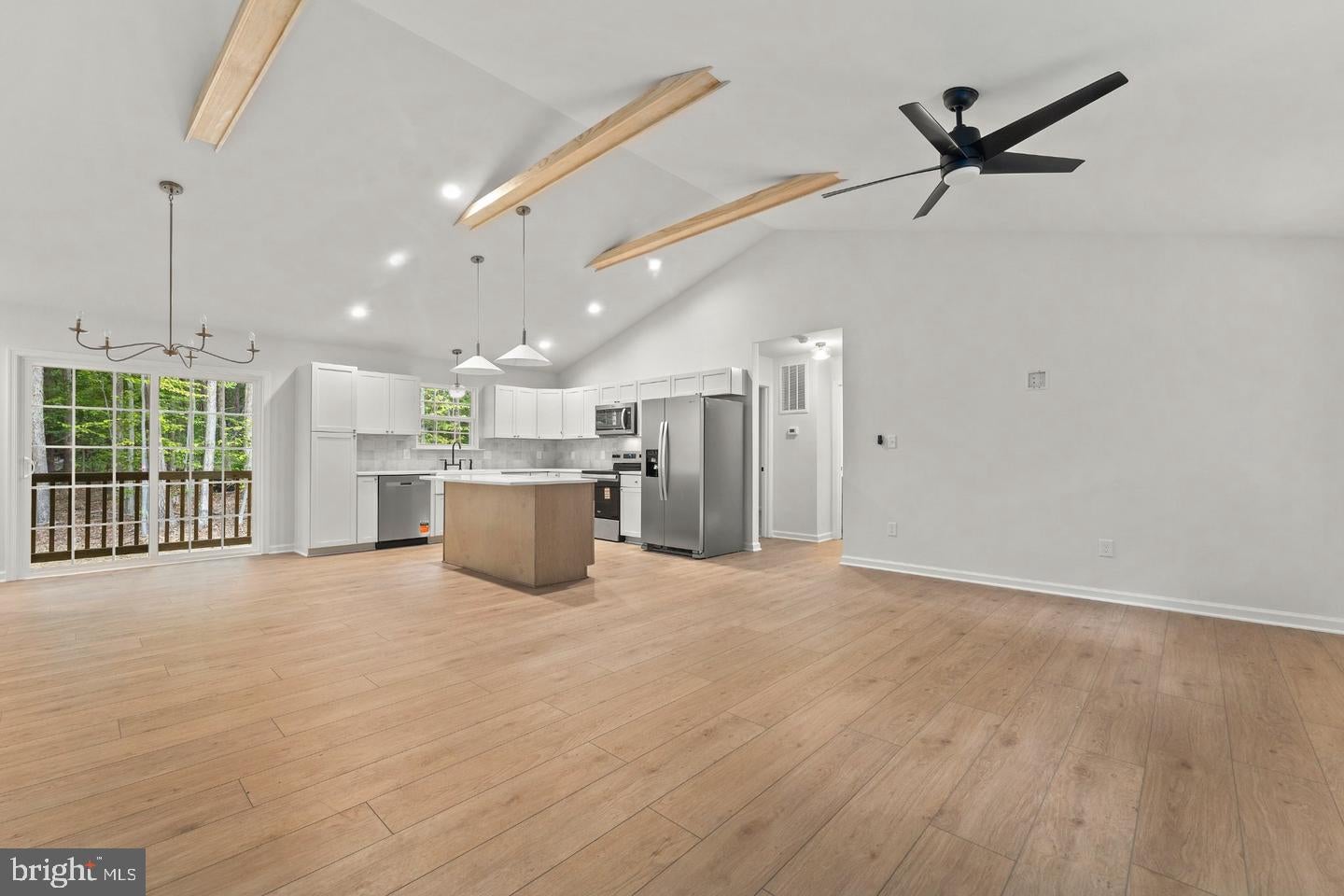 2803 AMY DRIVE
