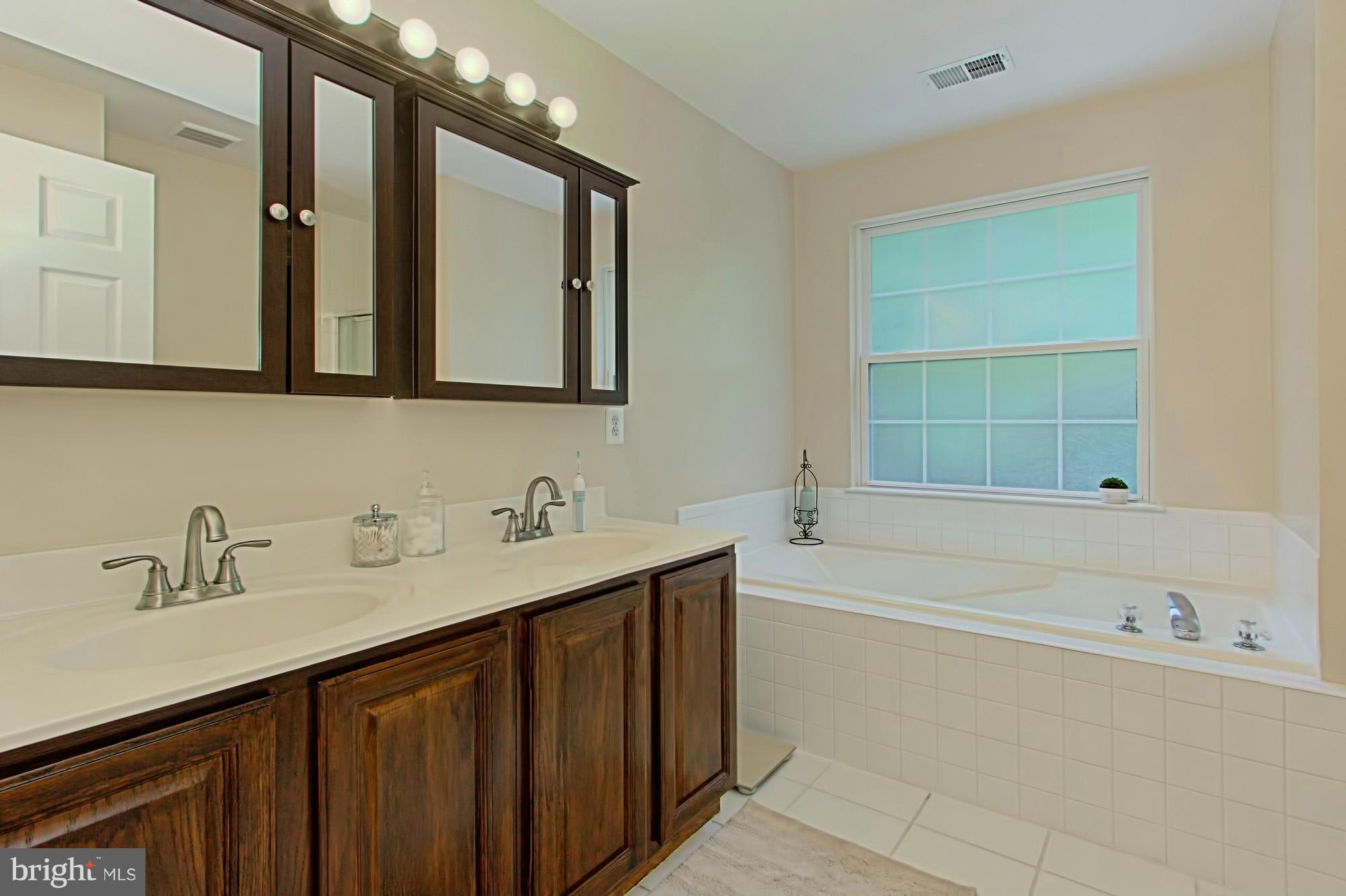 FOXMILL - Residential