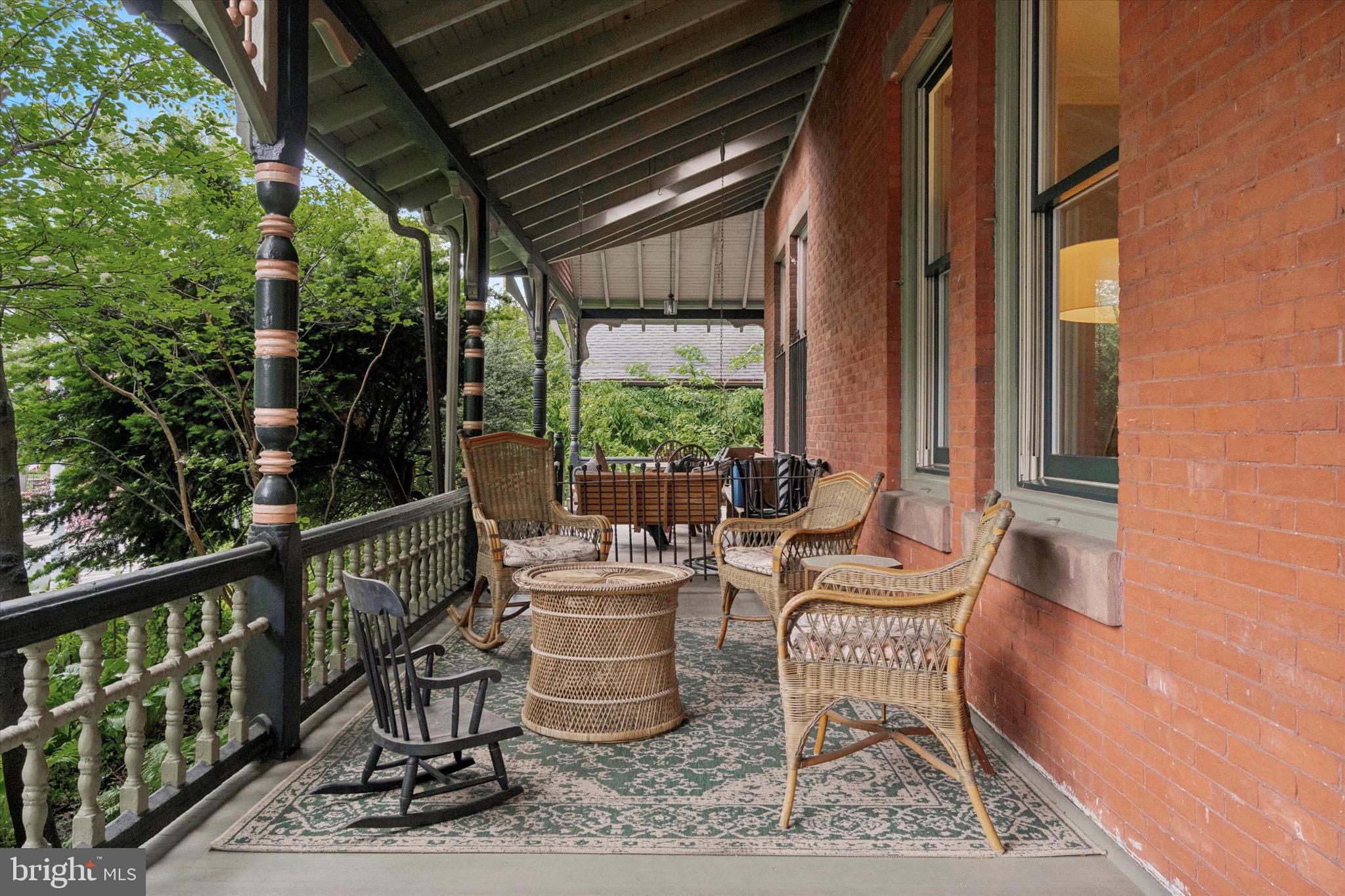 SPRUCE HILL - Residential