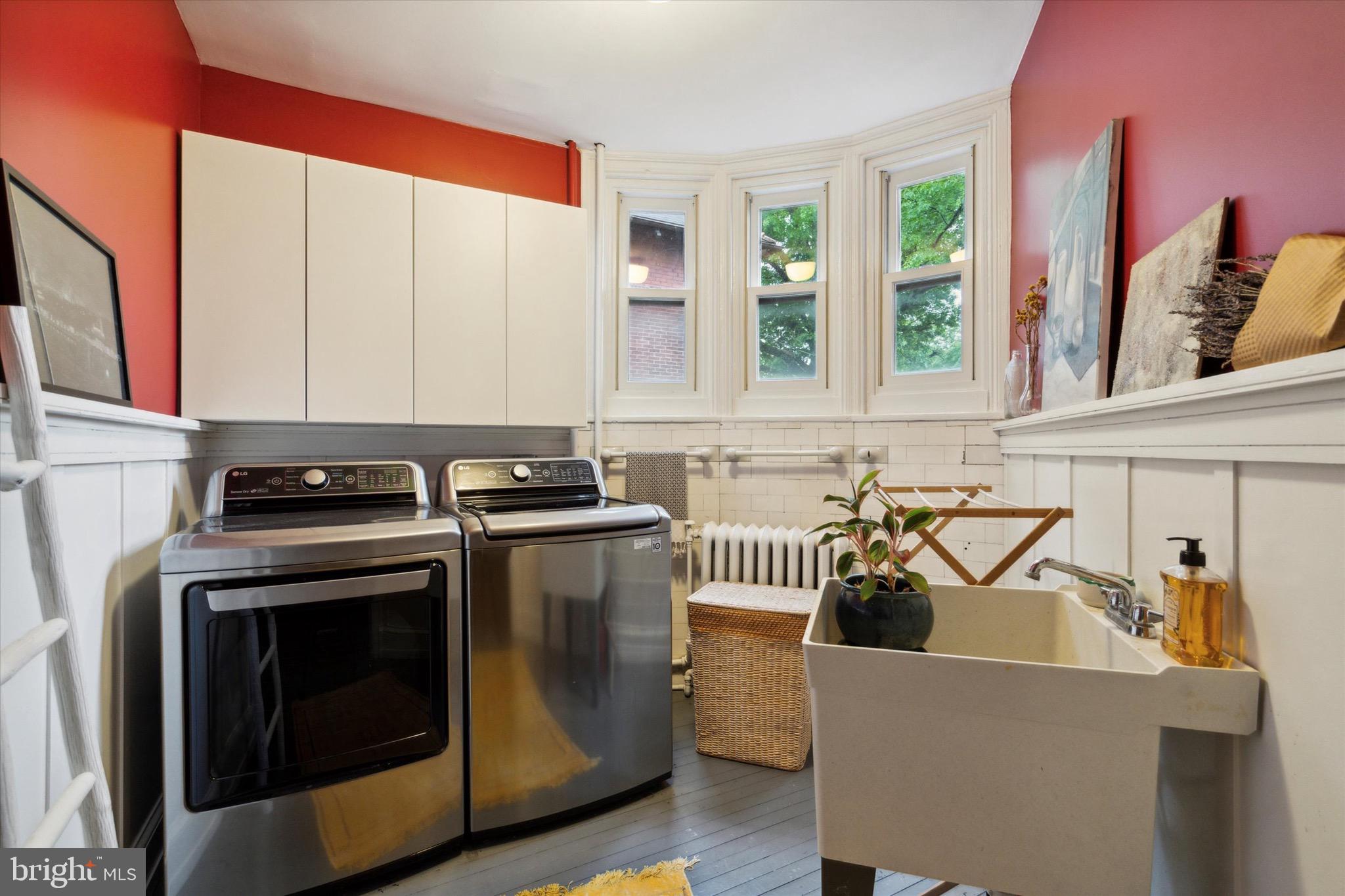 SPRUCE HILL - Residential