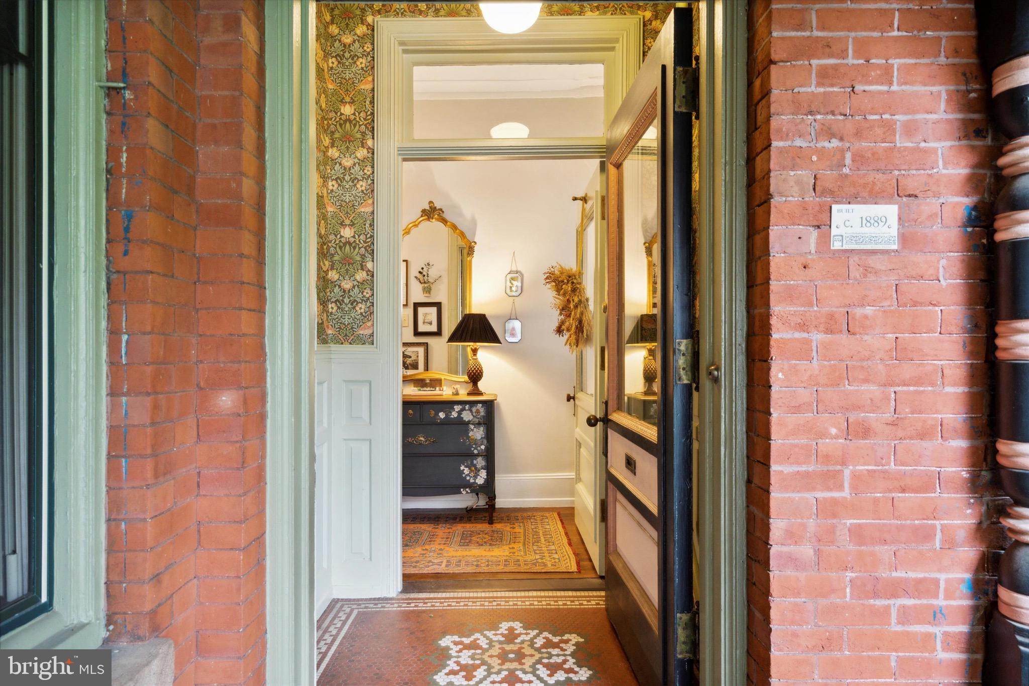 SPRUCE HILL - Residential