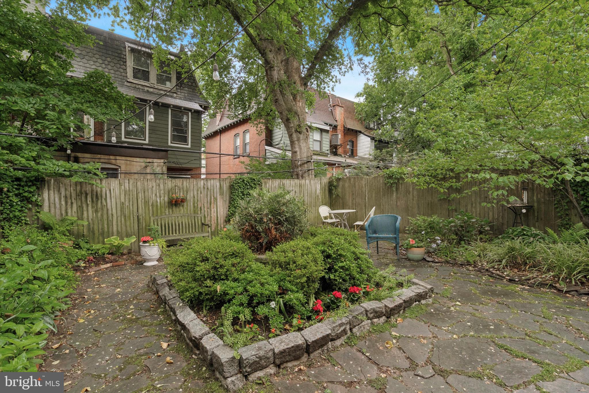 SPRUCE HILL - Residential