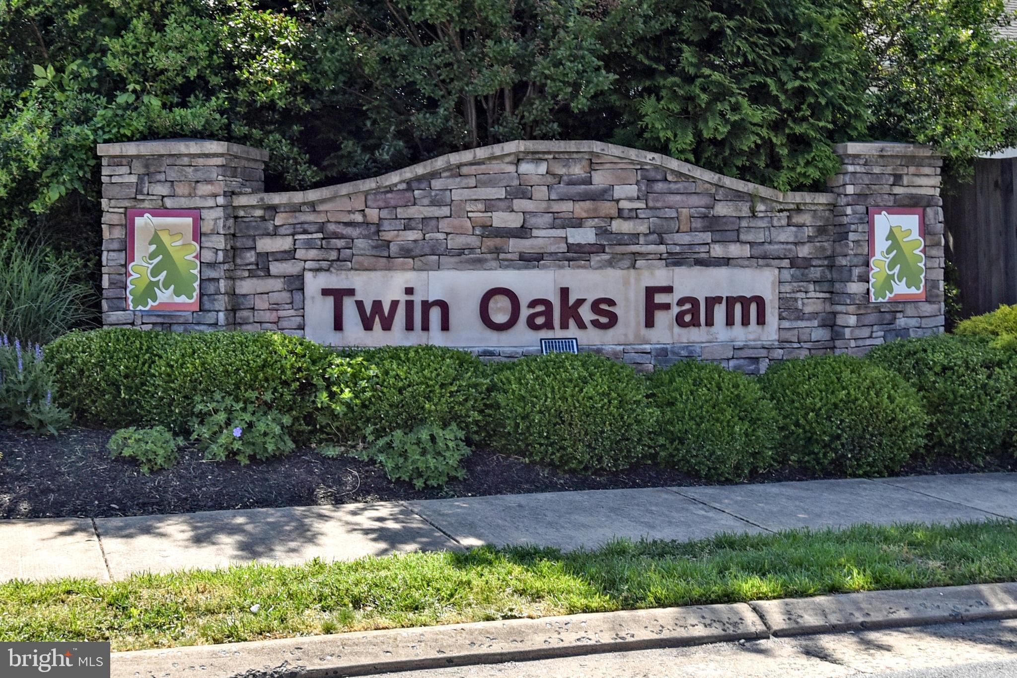 TWIN OAKS FARM - Residential