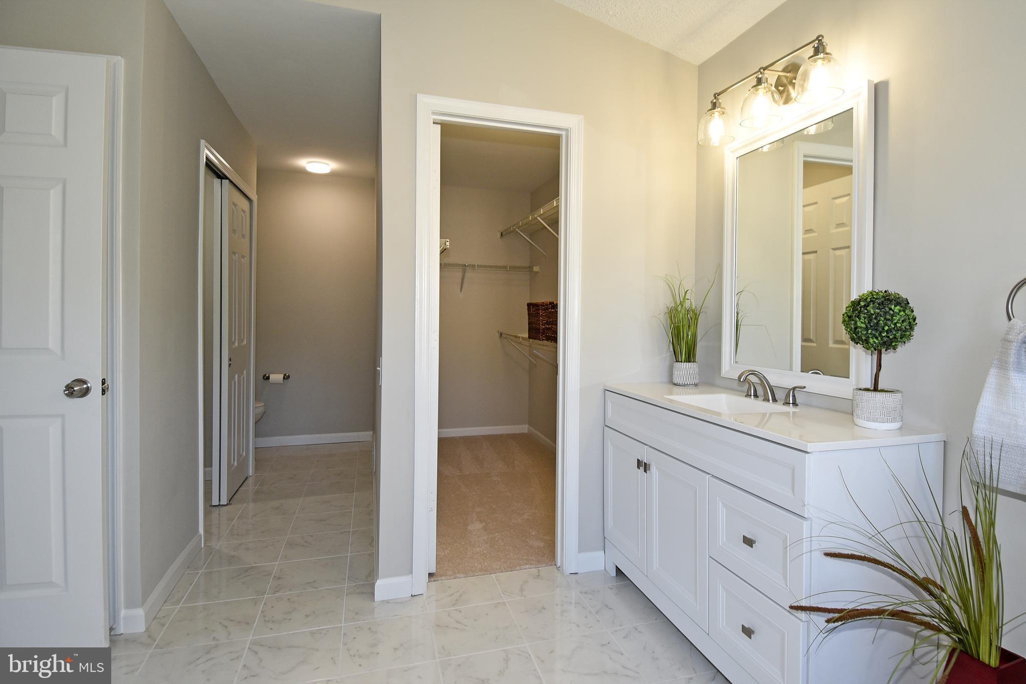 TWIN OAKS FARM - Residential