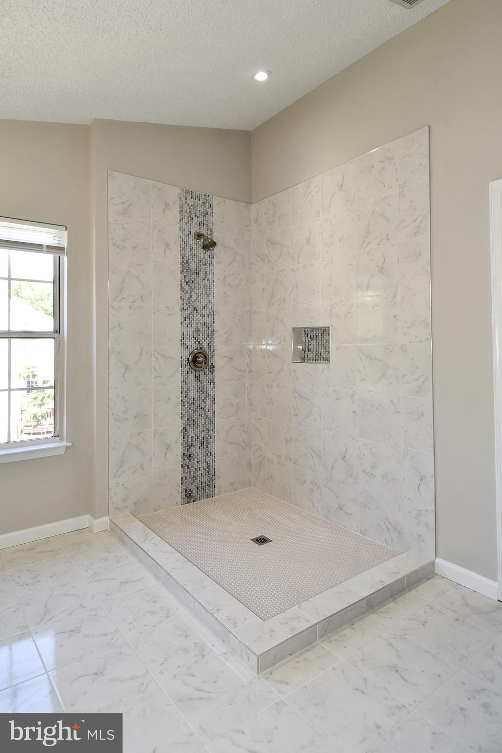 TWIN OAKS FARM - Residential