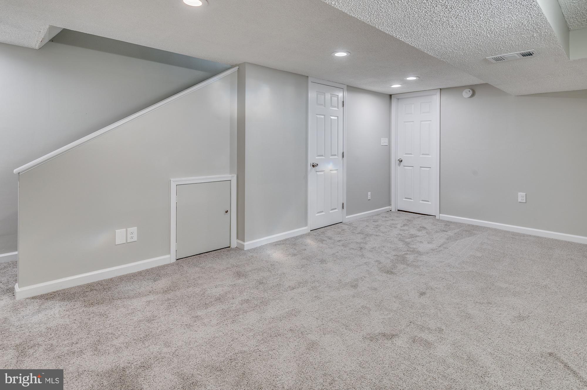 NORTH POINT VILLAGE - Residential