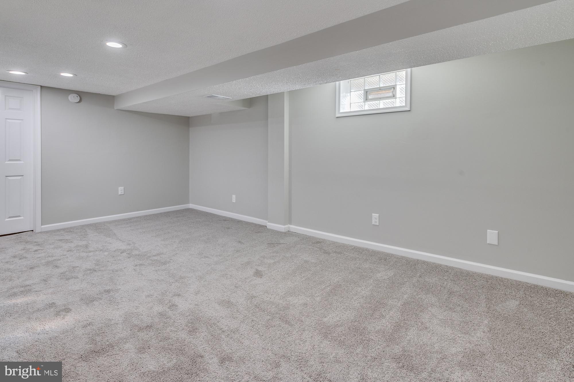 NORTH POINT VILLAGE - Residential