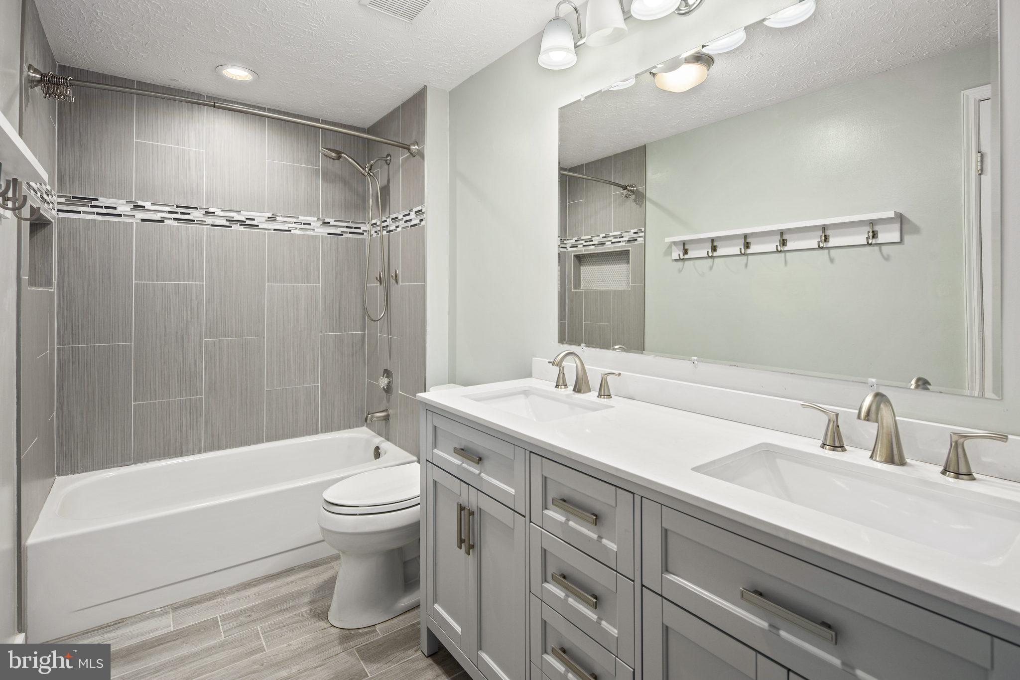 MONTEREY ESTATES - Residential