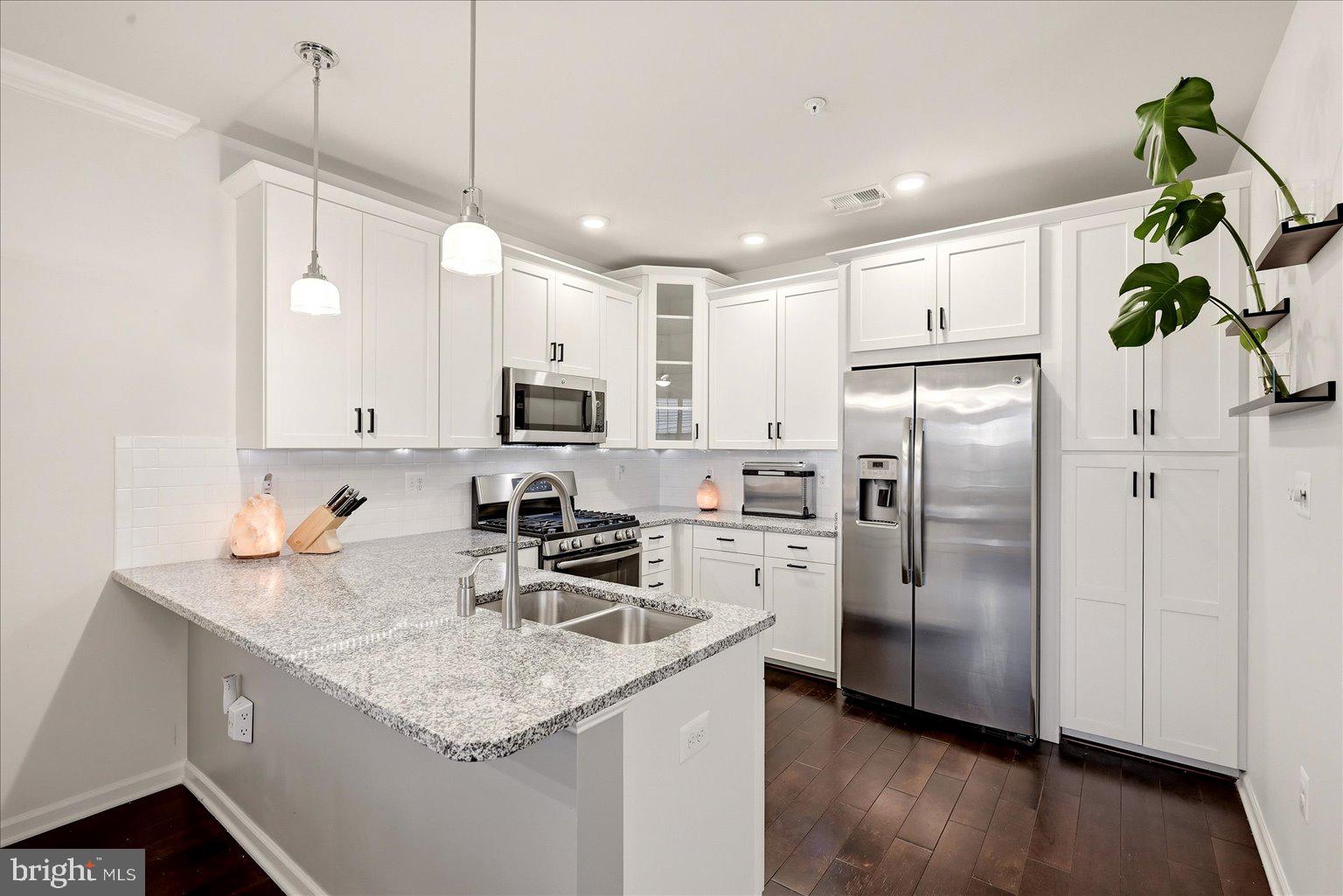 23297 SOUTHDOWN MANOR TERRACE 106