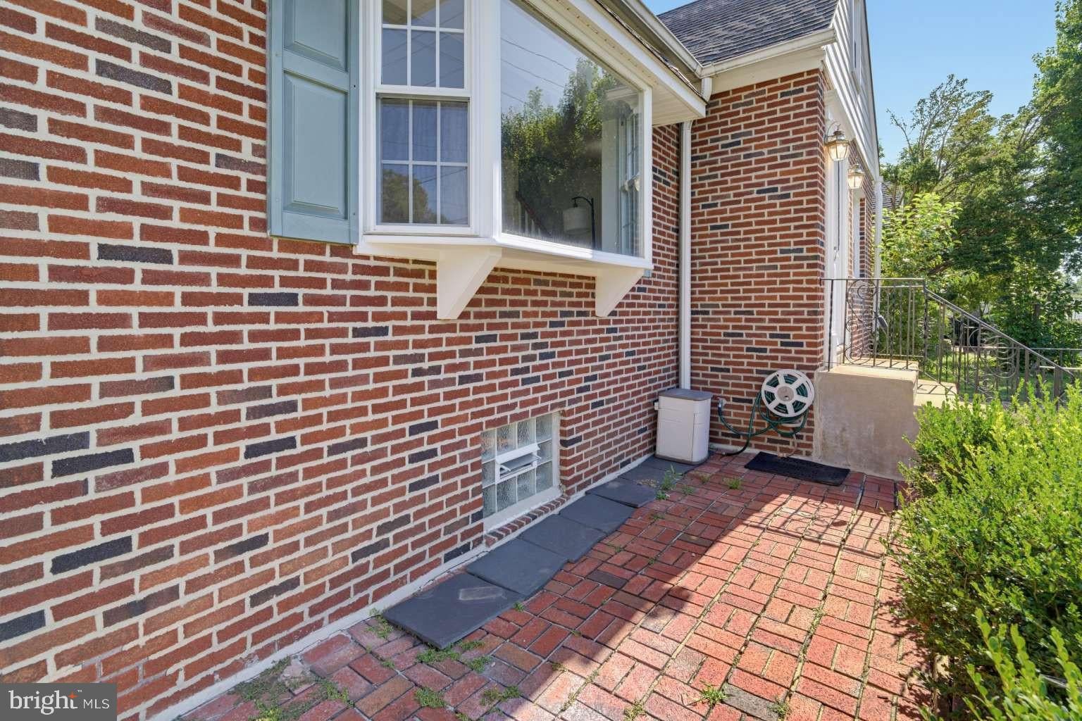 1141 FAUNCE STREET