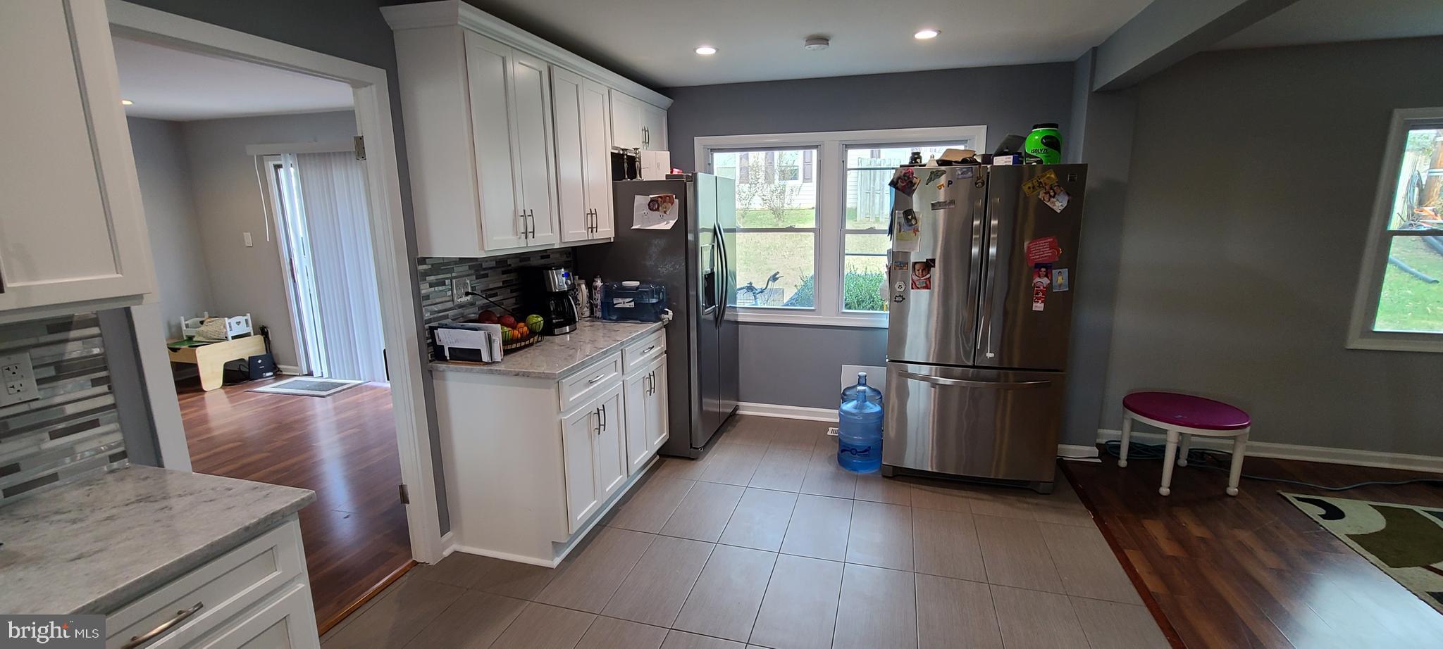 WHITE HALL - Residential