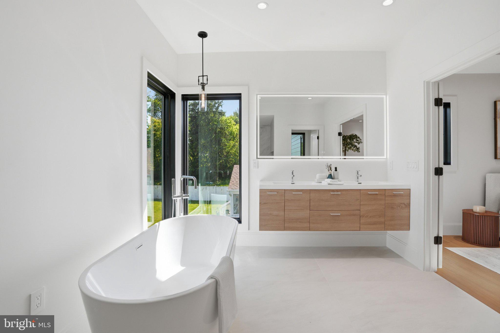 PIMMIT HILLS - Residential