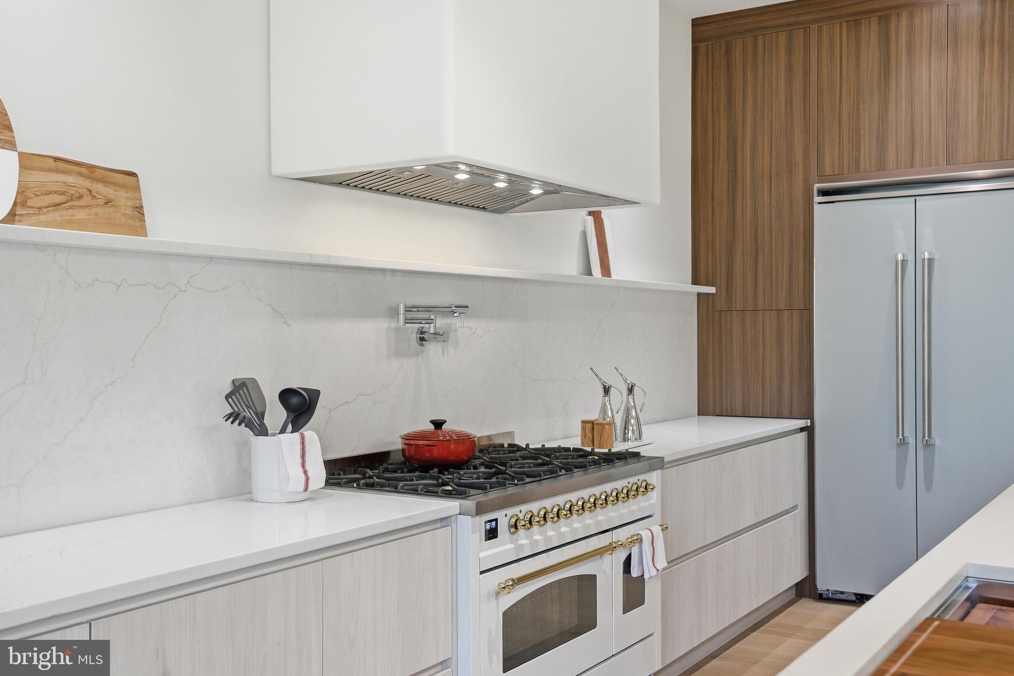 PIMMIT HILLS - Residential