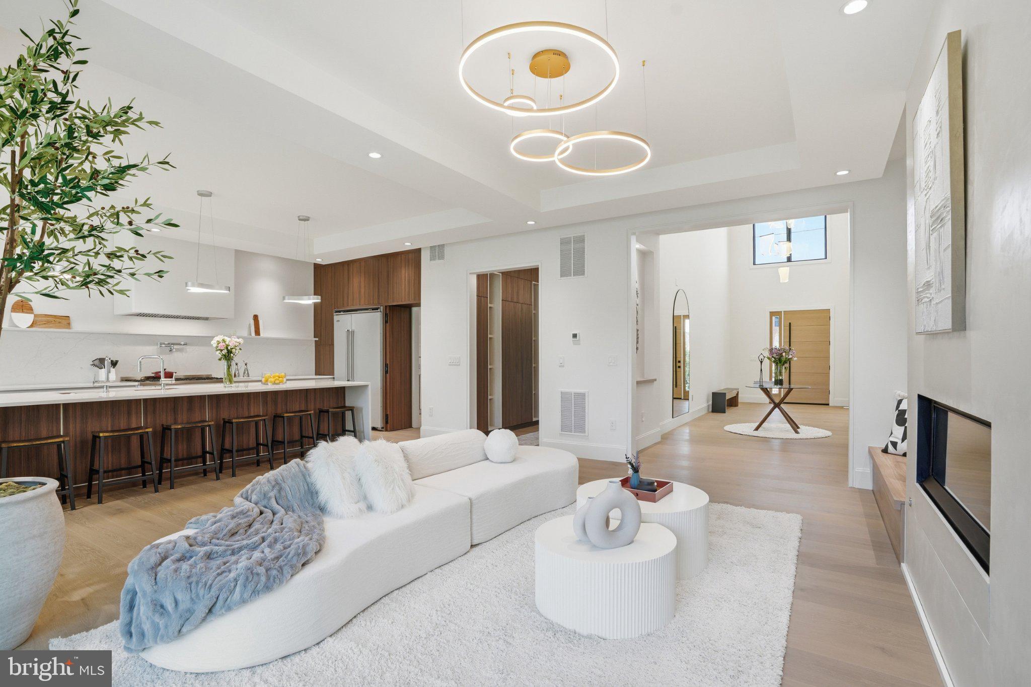 PIMMIT HILLS - Residential