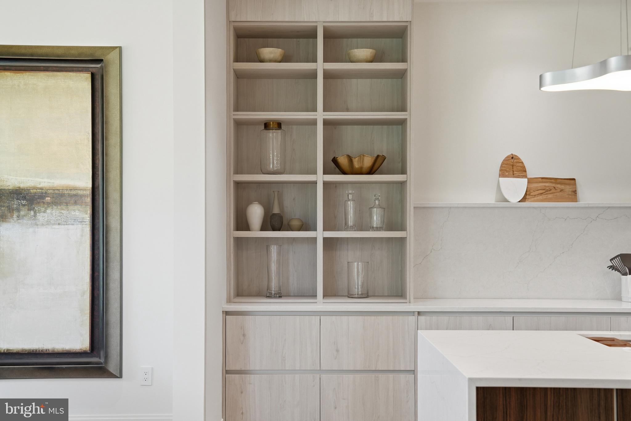 PIMMIT HILLS - Residential
