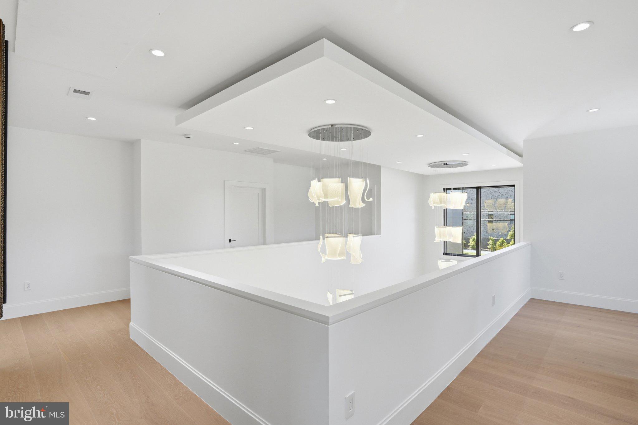 PIMMIT HILLS - Residential
