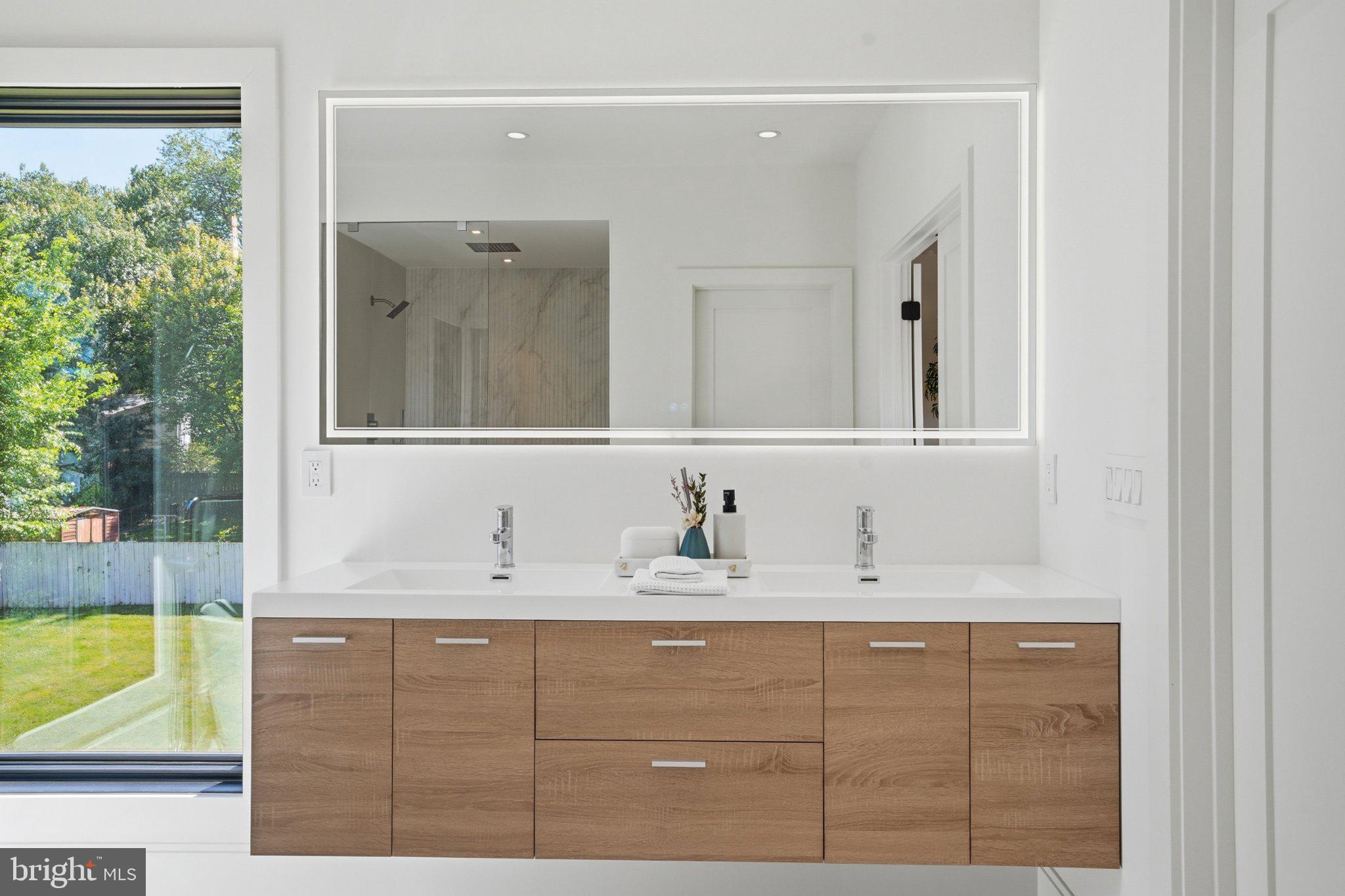 PIMMIT HILLS - Residential