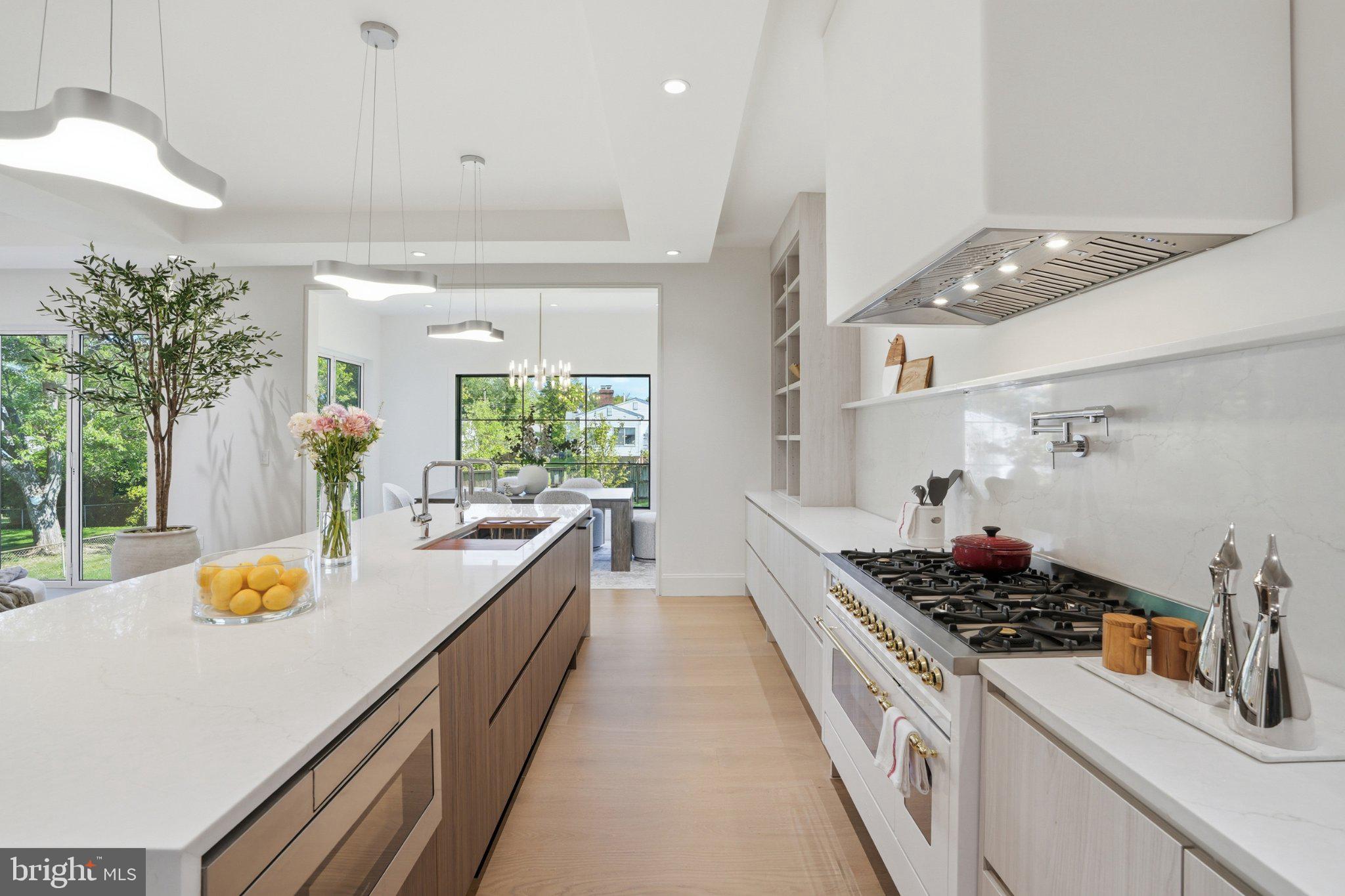 PIMMIT HILLS - Residential