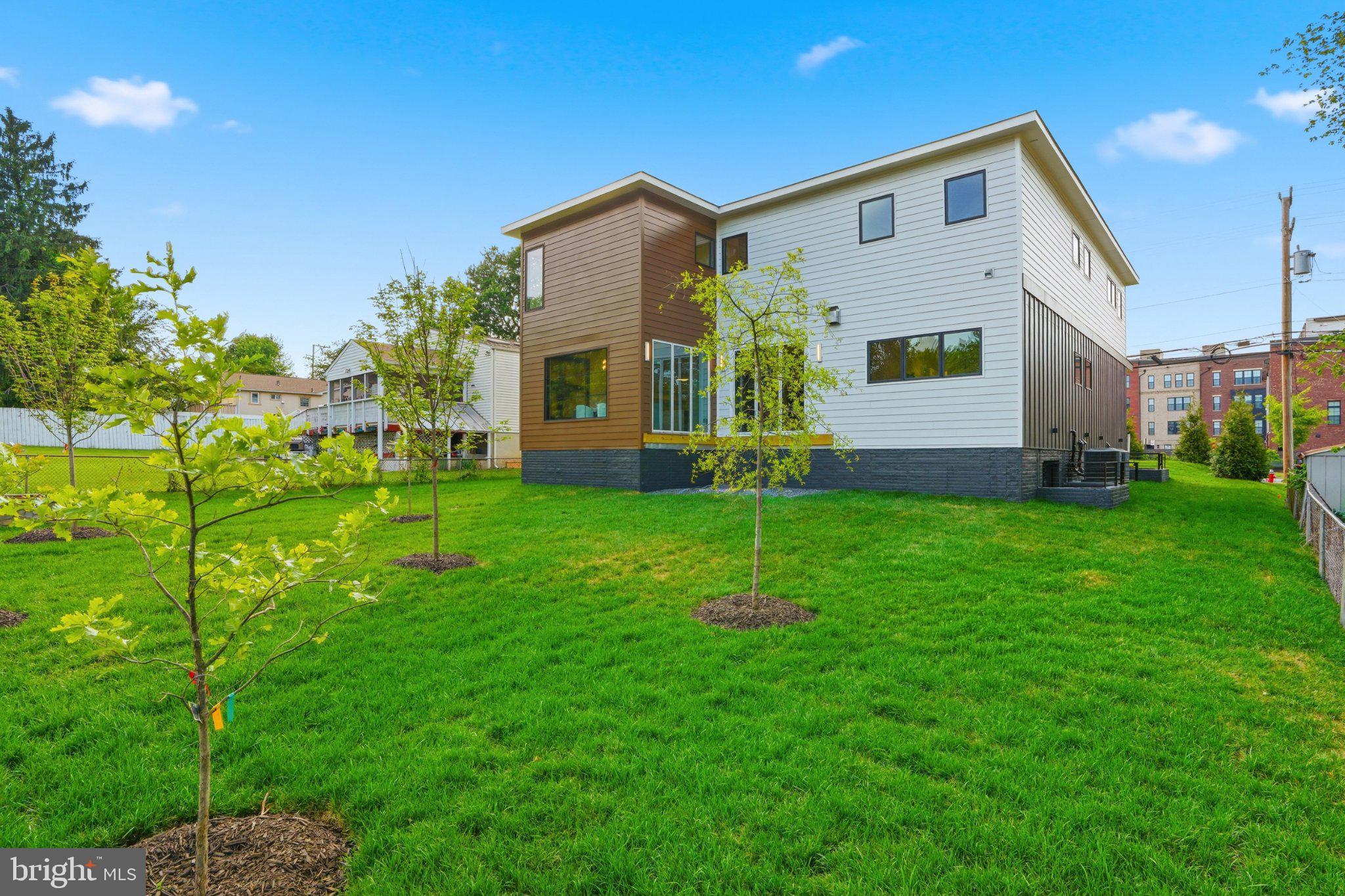 PIMMIT HILLS - Residential